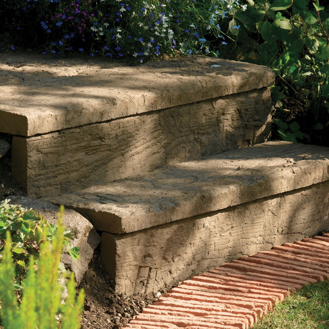 Bradstone Stonewood Traditional Single sided Antique brown Paving edging (H)250mm (W)600mm (T)40mm