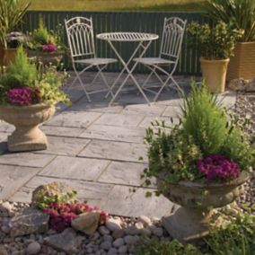 BradstoneAshbourne Weathered grey Reconstituted stone Paving set, 9.72m² (L)3150mm (W)1800mm Pack of 48
