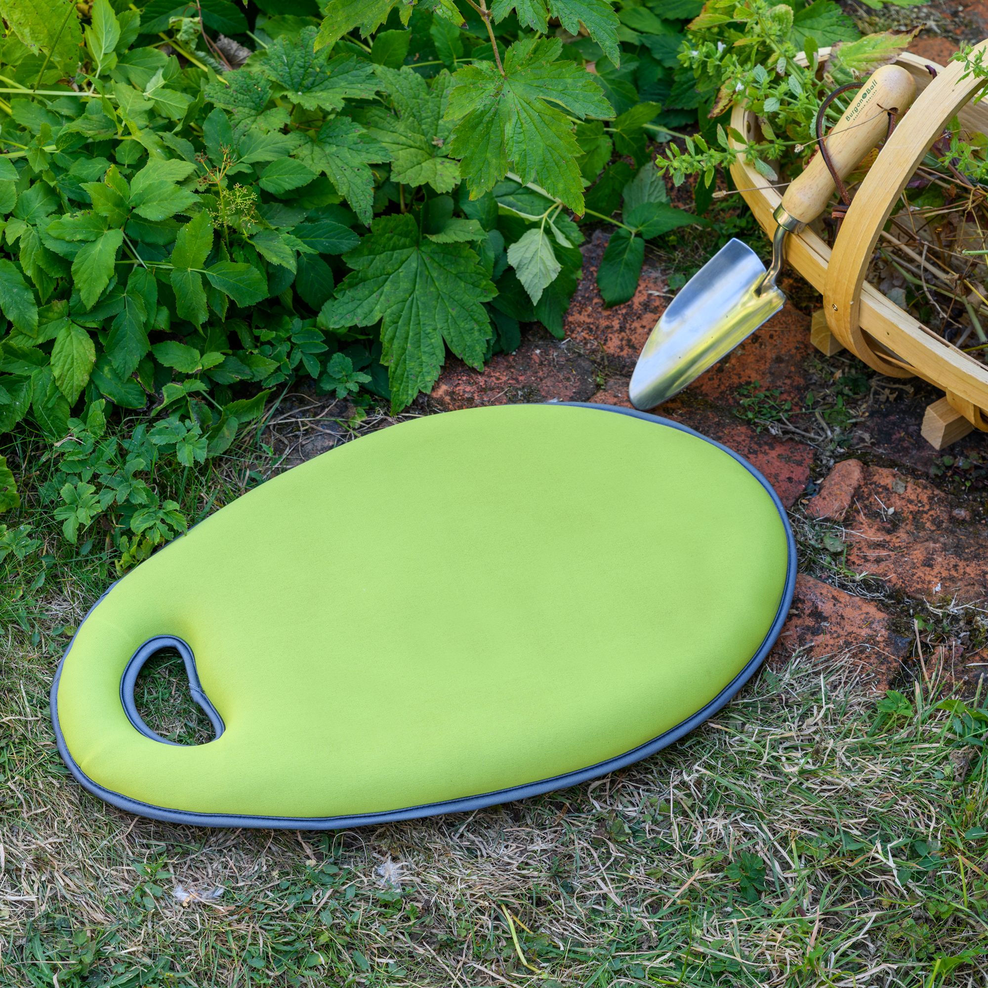 Burgon & Ball Gooseberry Kneeling mat (L)505mm (W)305mm
