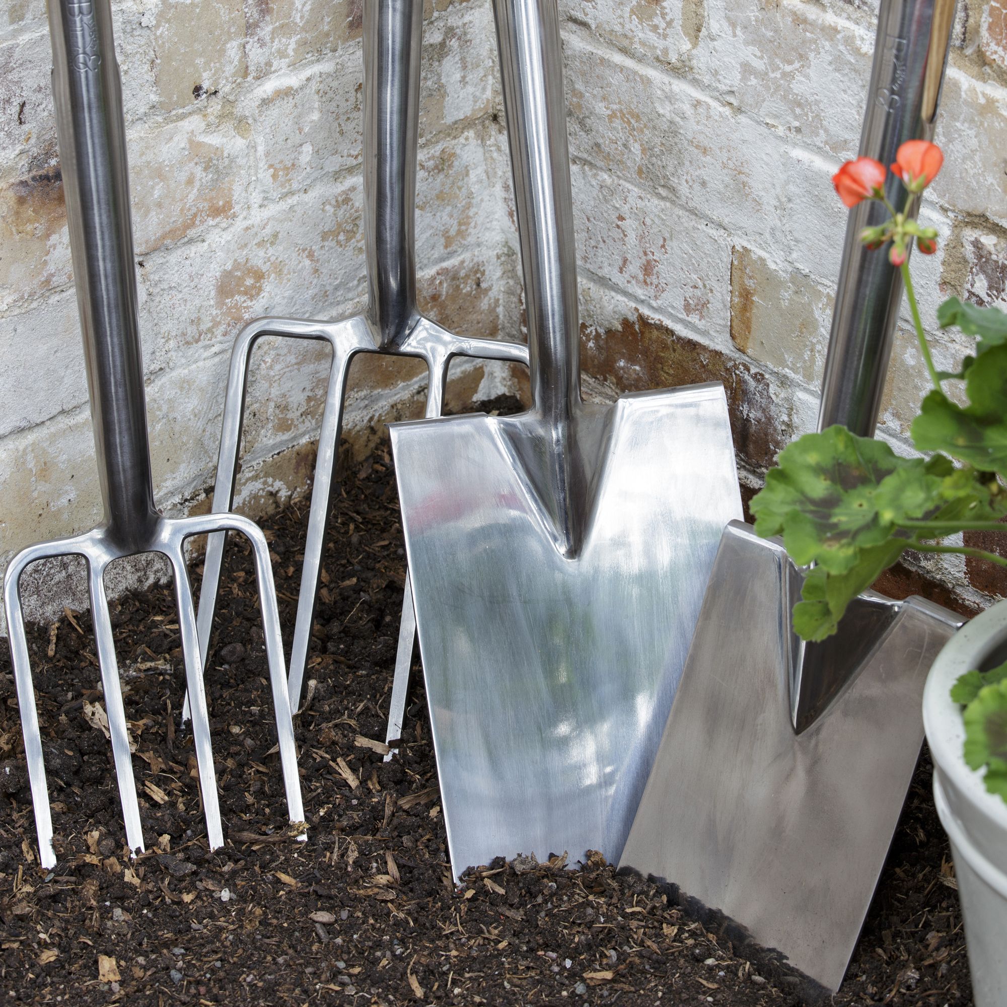 Burgon & Ball Square Border Spade