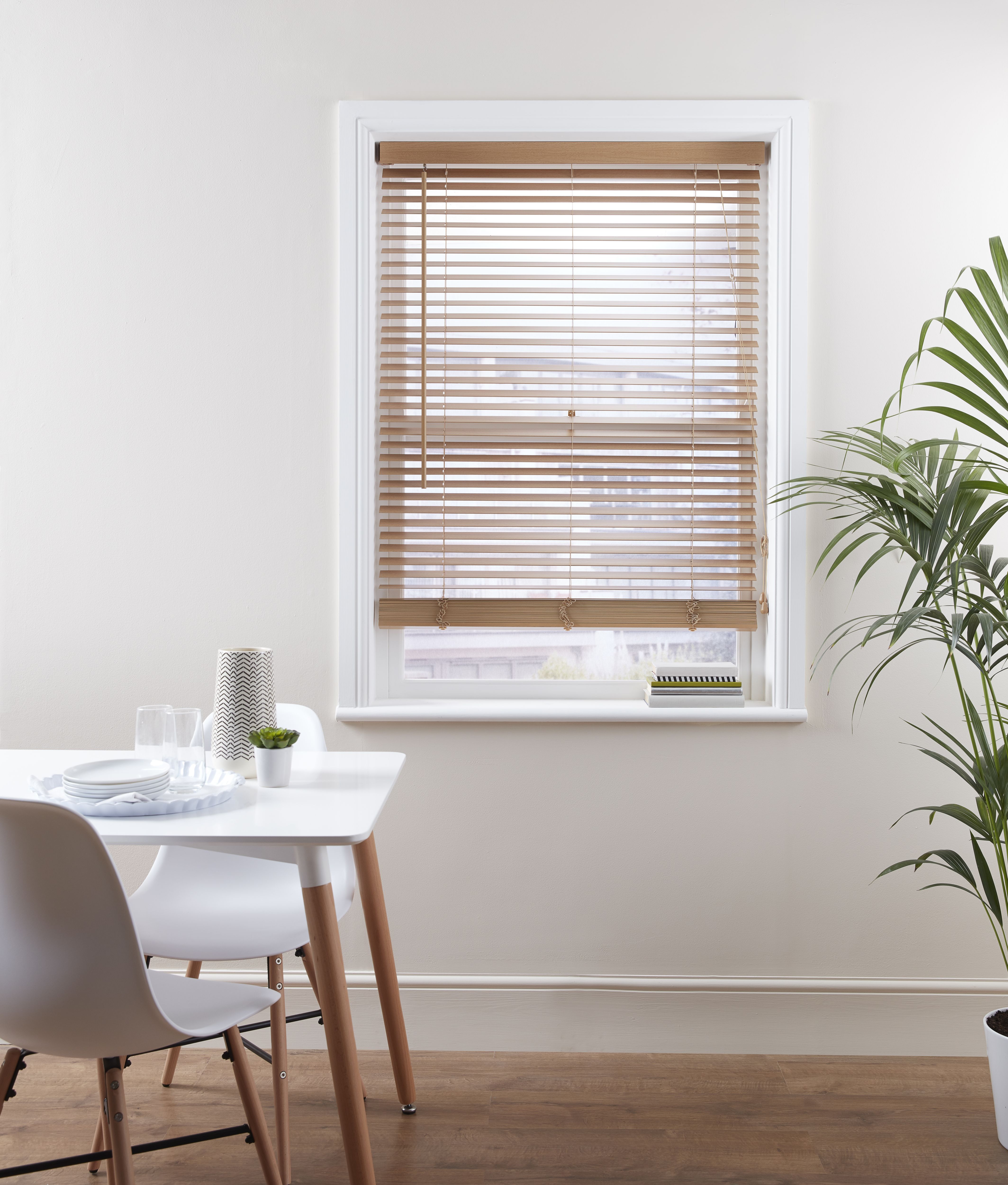 Cana Natural Oak effect Wood Venetian Blind (W)90cm (L)180cm