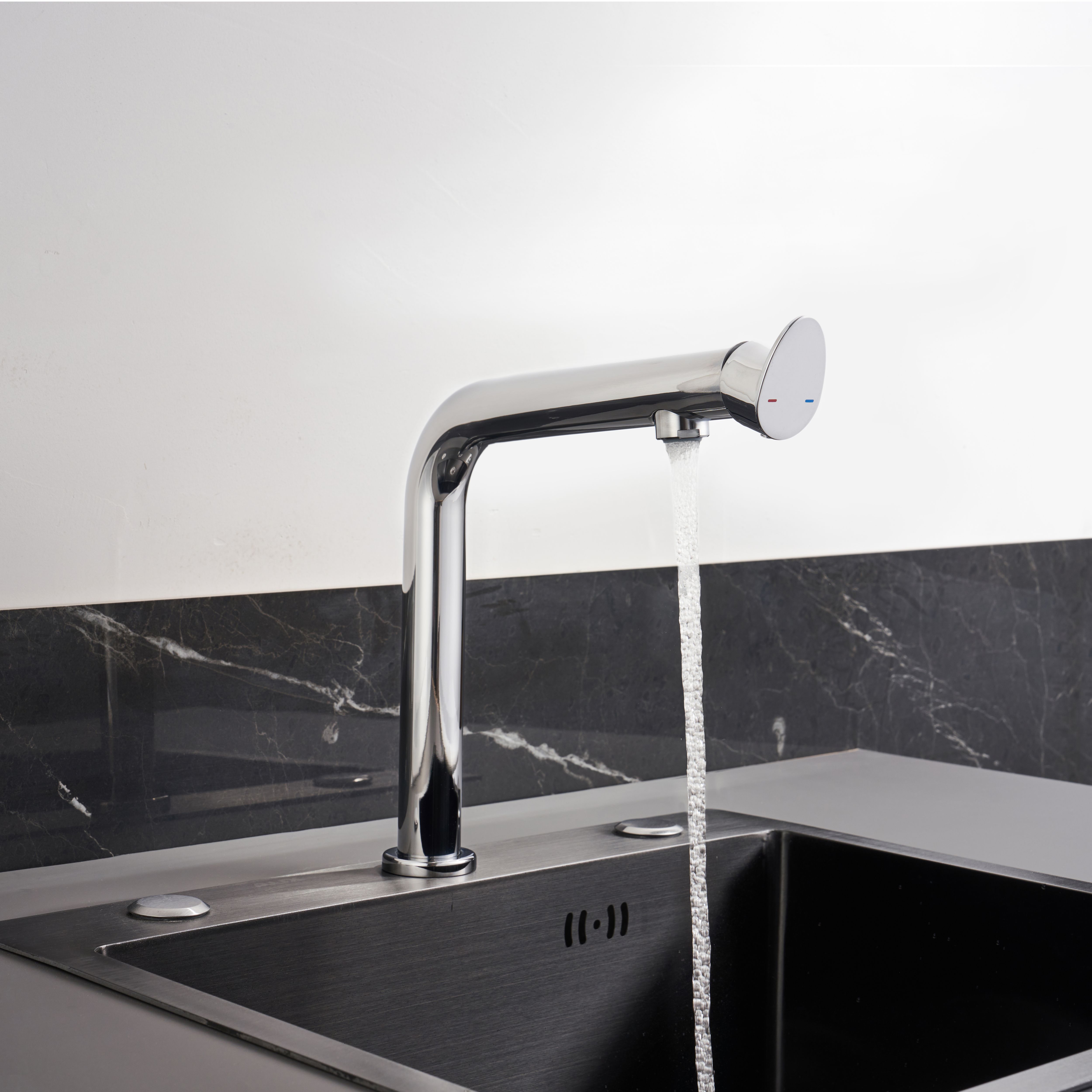 Cascabel Chrome effect Chrome-plated Kitchen Side lever Tap
