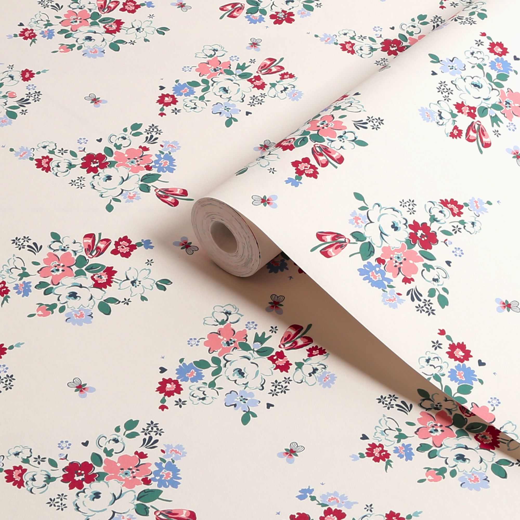 Cath Kidston Cream Clifton Floral Smooth Wallpaper