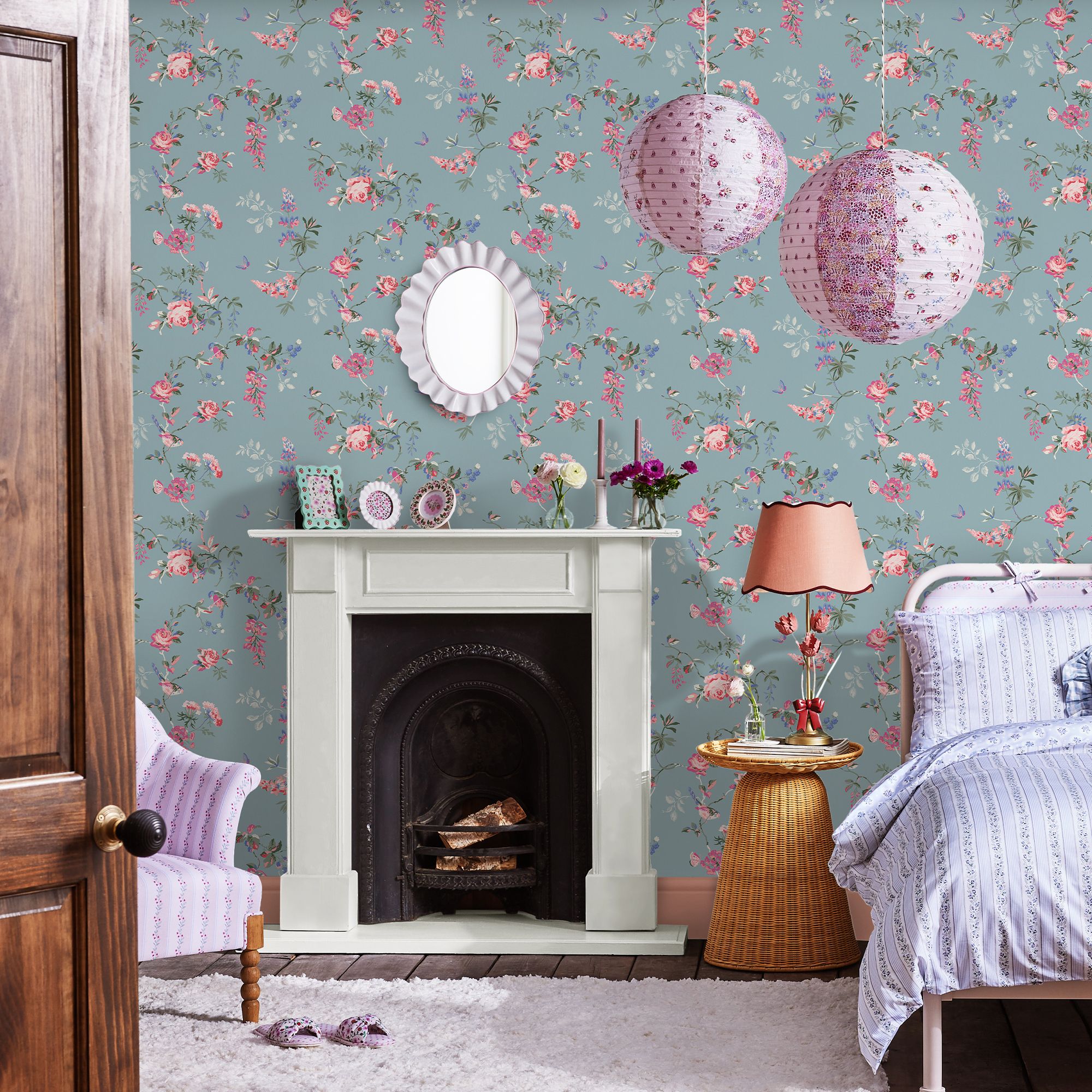 Cath Kidston Summer Birds & Roses Smooth Wallpaper
