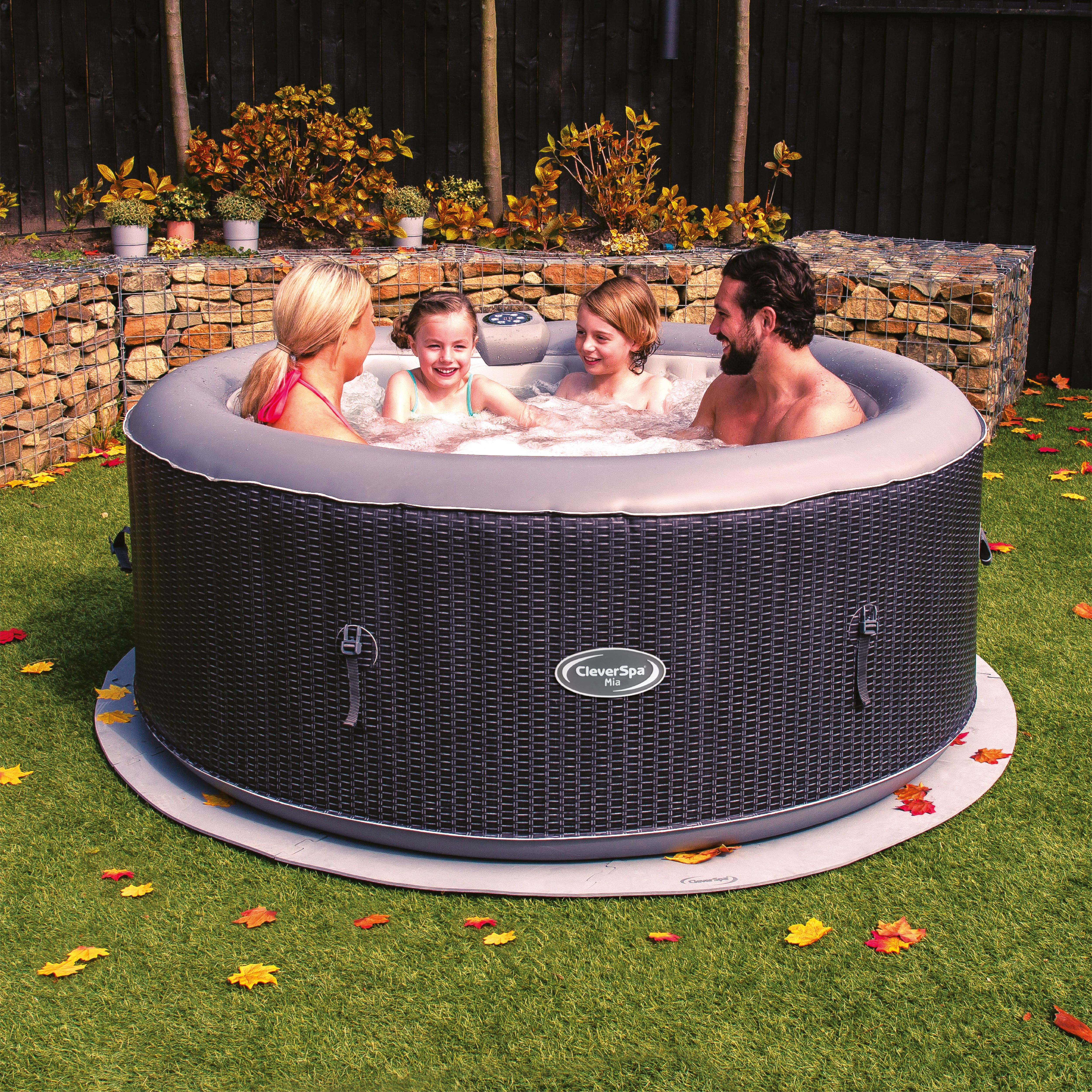 CleverSpa Mia 4 person Hot tub