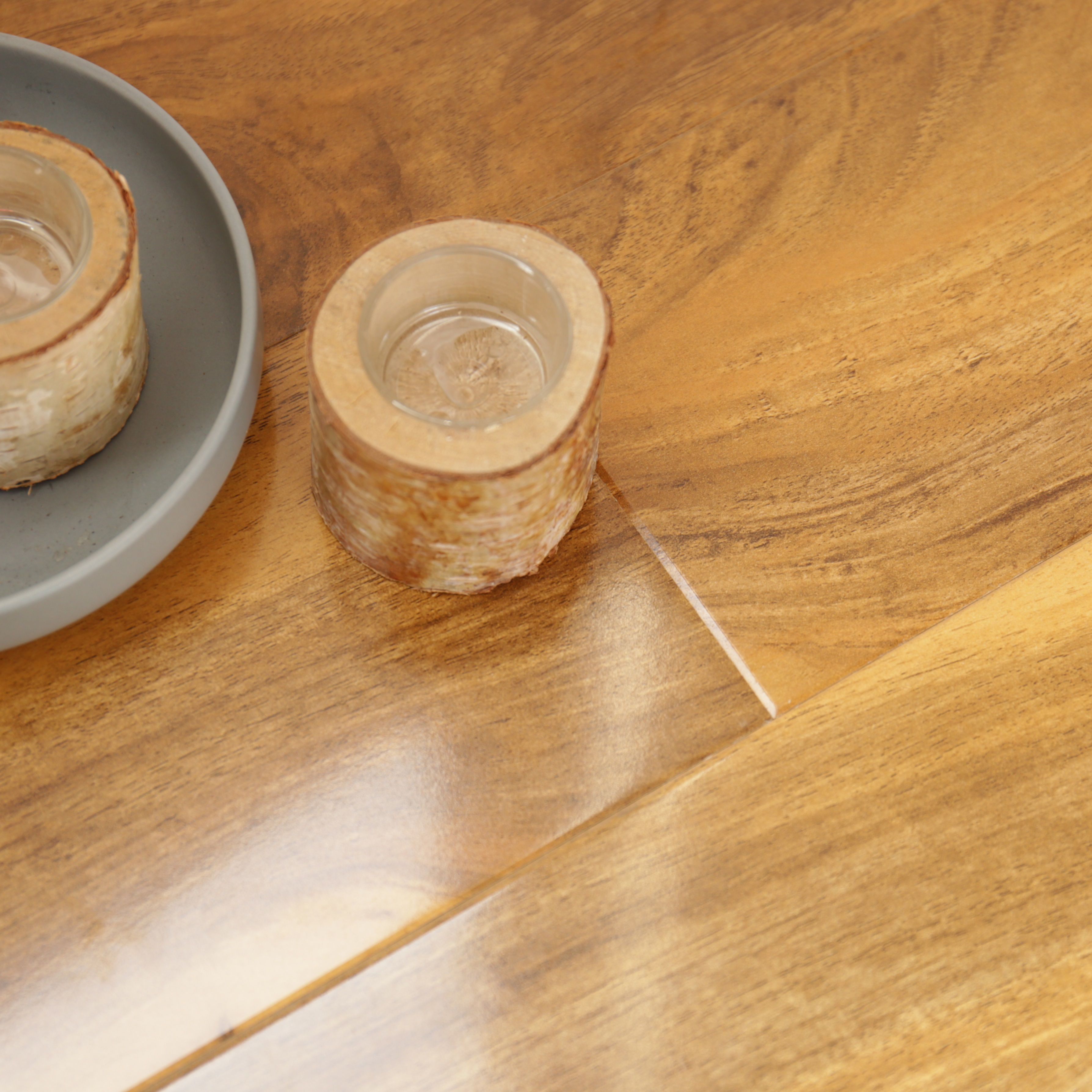 Colours Dolce Walnut effect Laminate Flooring, 1.19m²