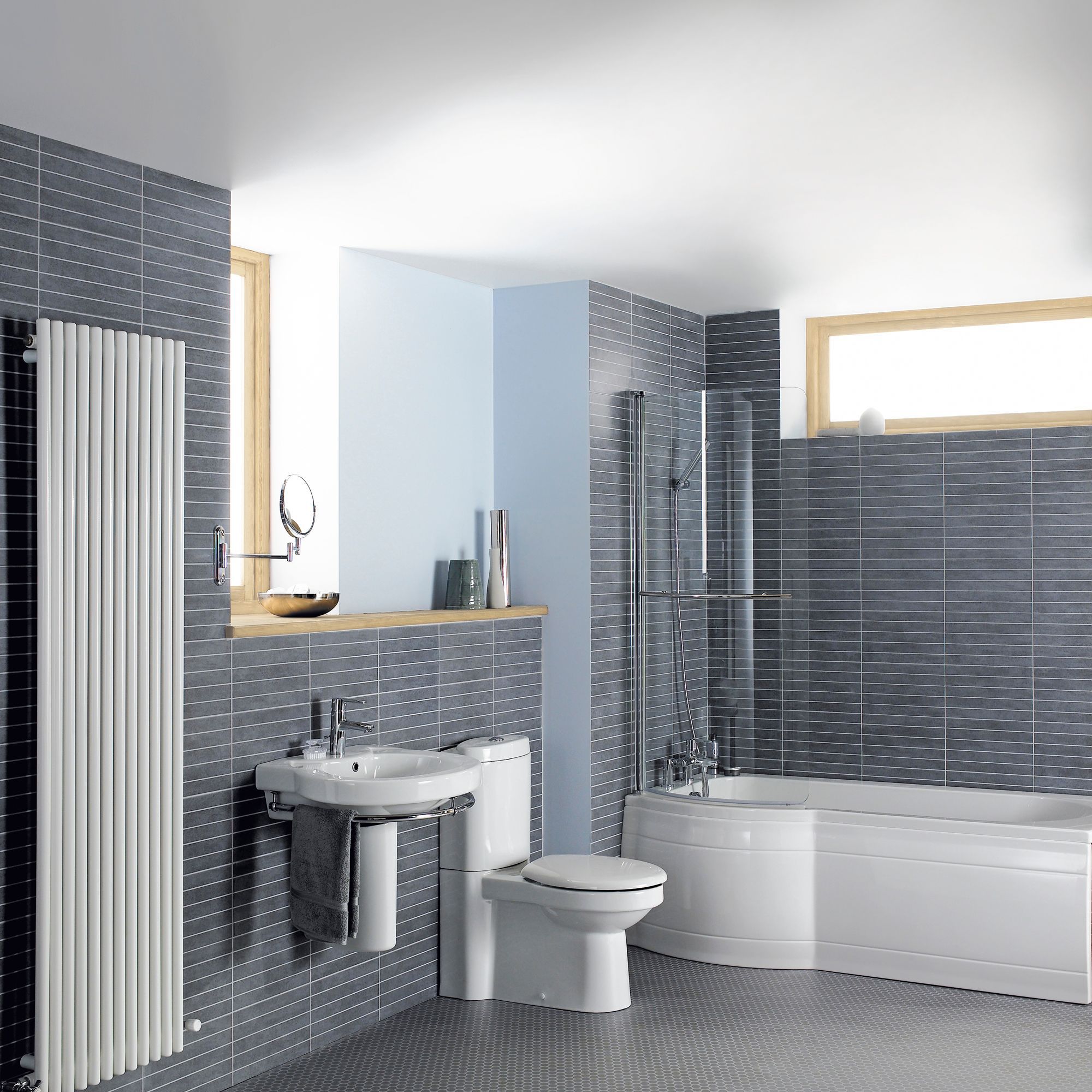 Cooke & Lewis Adelphi White Curved Acrylic P-shaped Left-handed Shower Bath (L)1495mm (W)800mm
