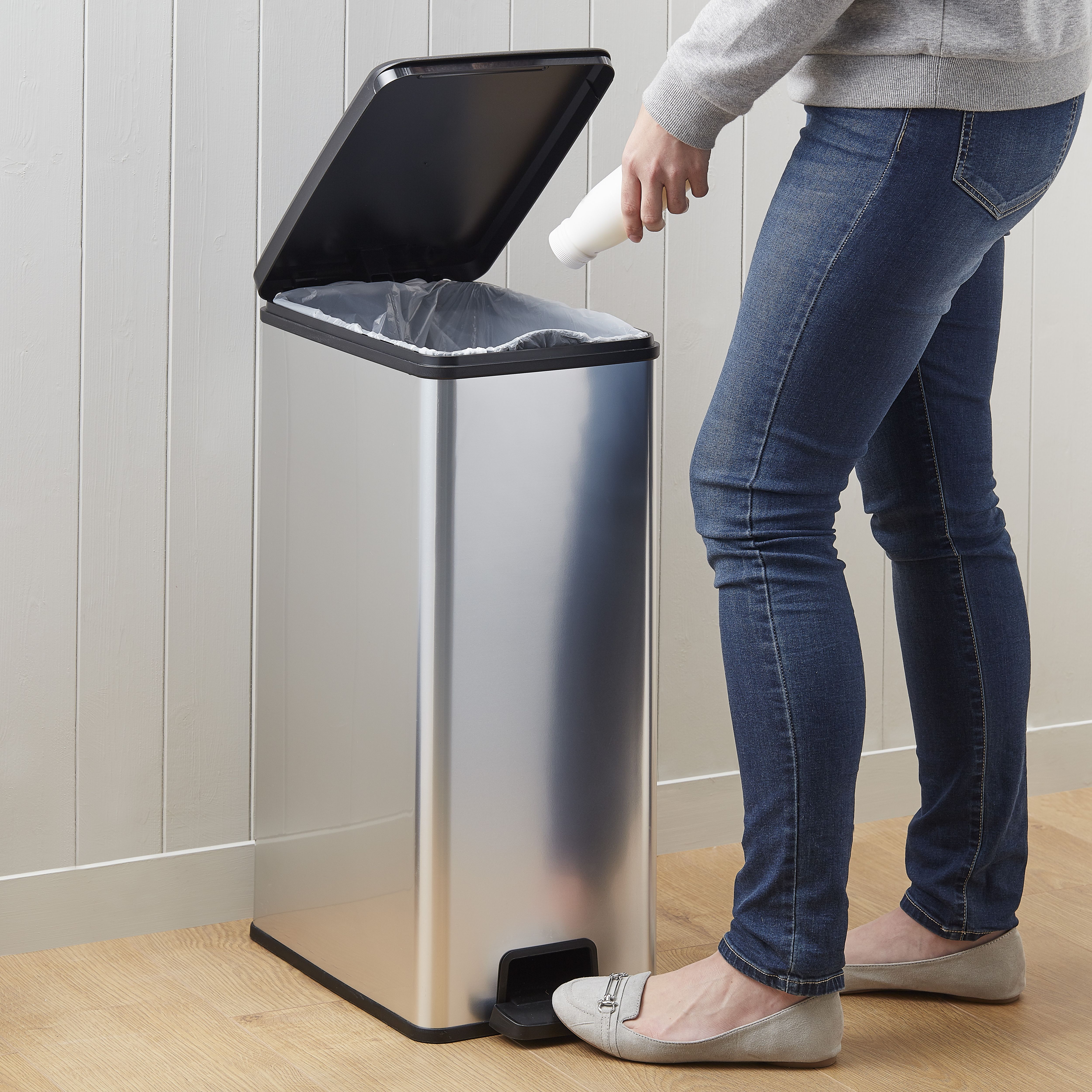 Cooke & Lewis Lantana Metal effect Plastic Pedal Bin - 40L