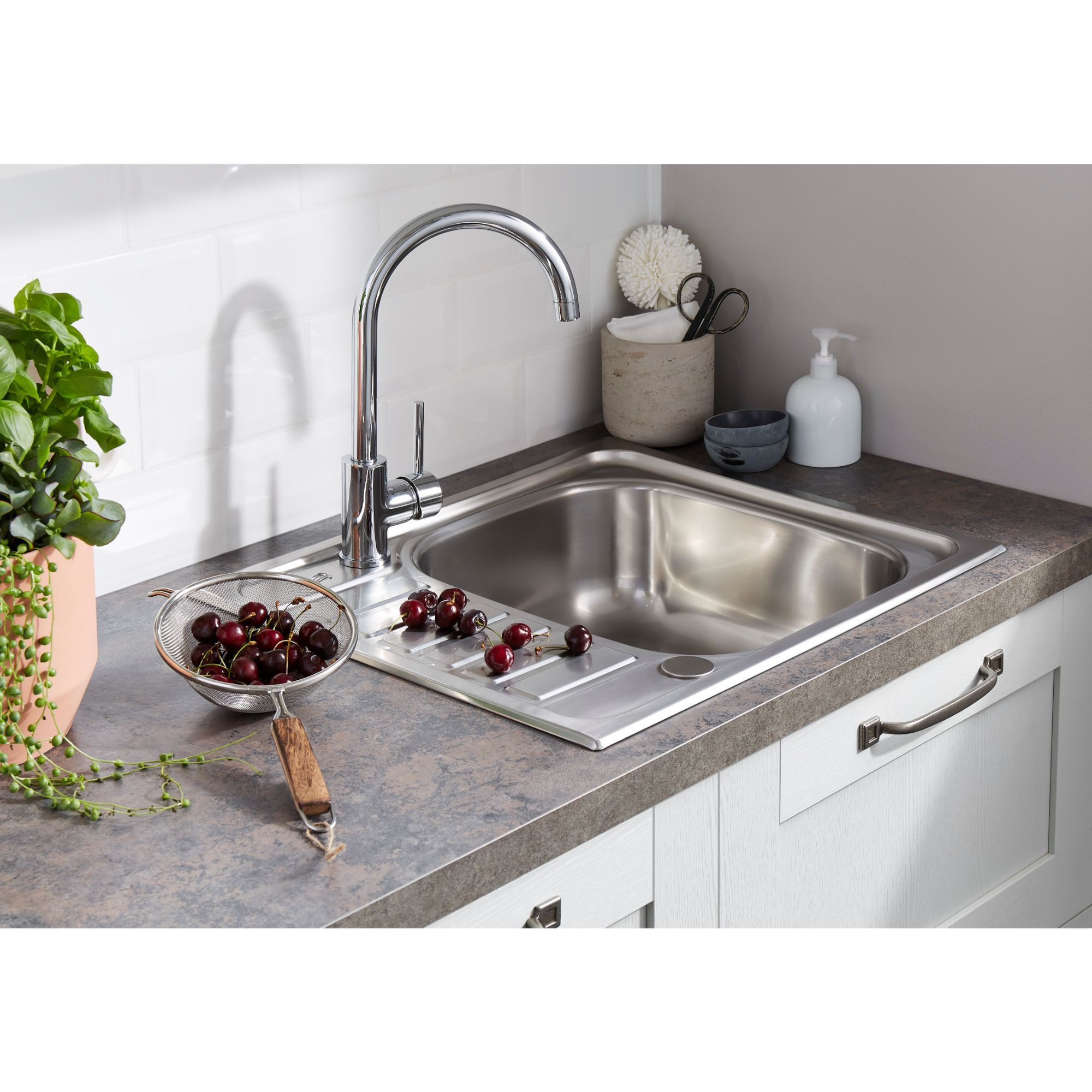 Cooke & Lewis Sagan Polished Inox Stainless steel 1 Bowl Sink & drainer 500mm x 580mm