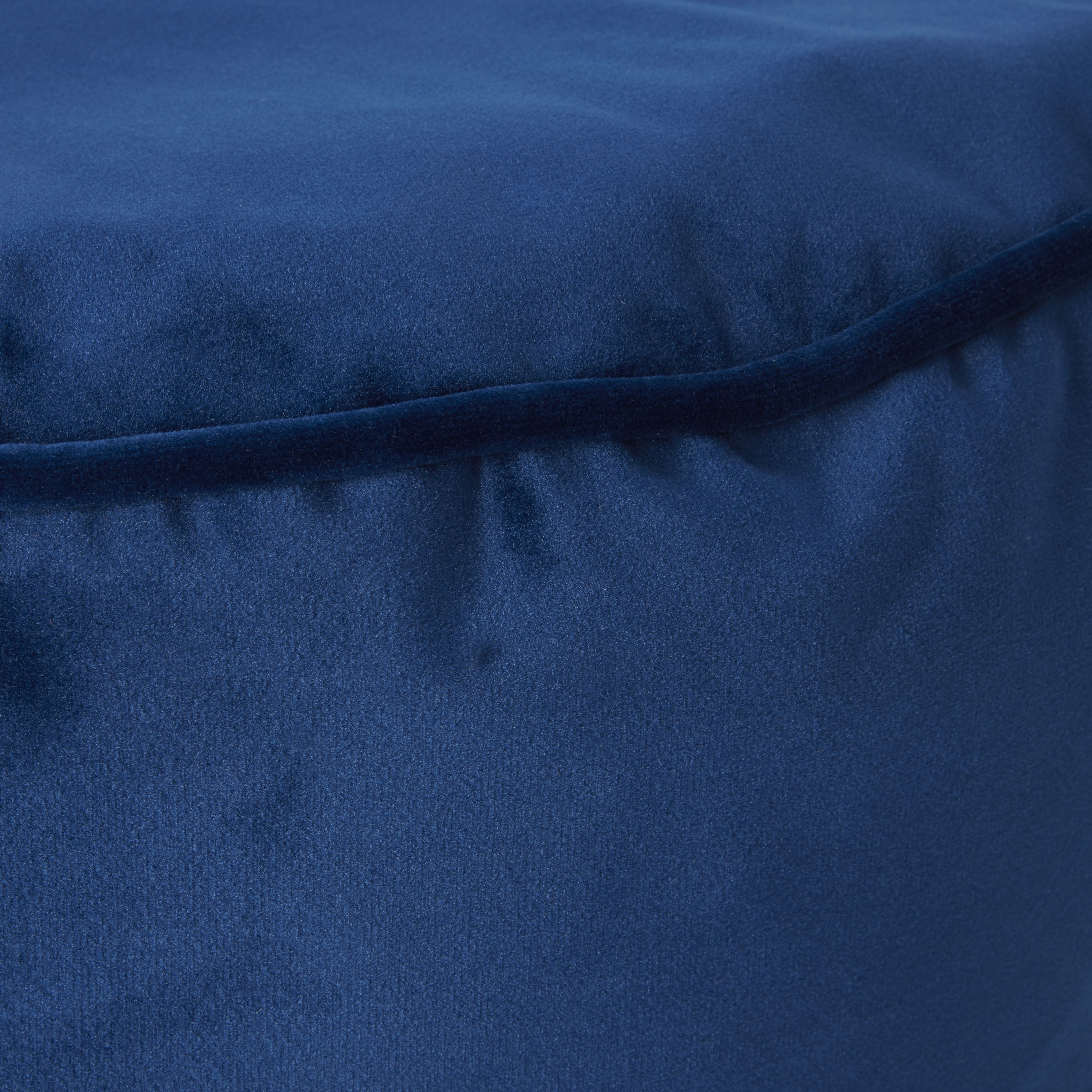 Core Velvet Blue Round Pouffe