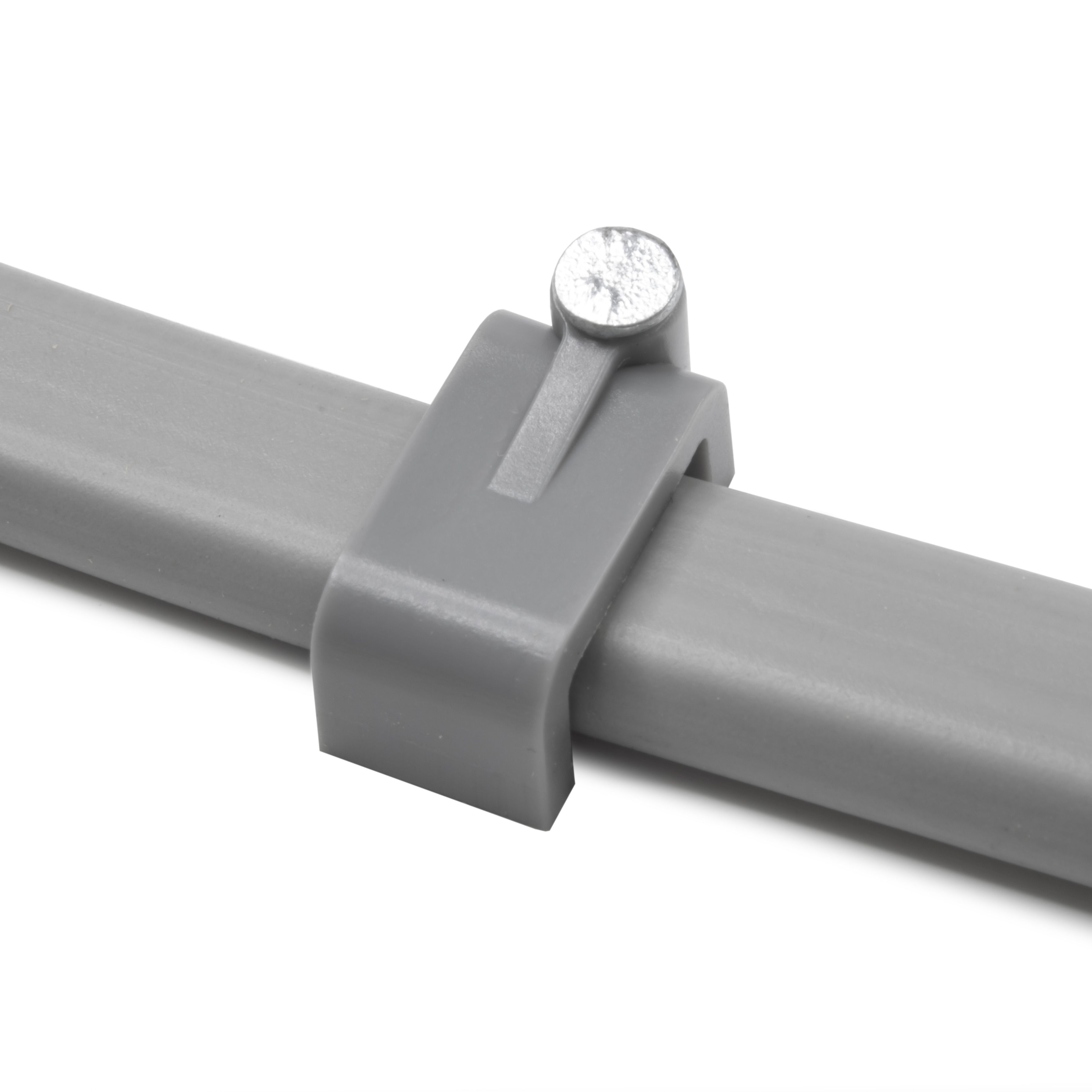 CORElectric Grey Flat 1.5mm Not self-adhesive Cable clip Pack of 100