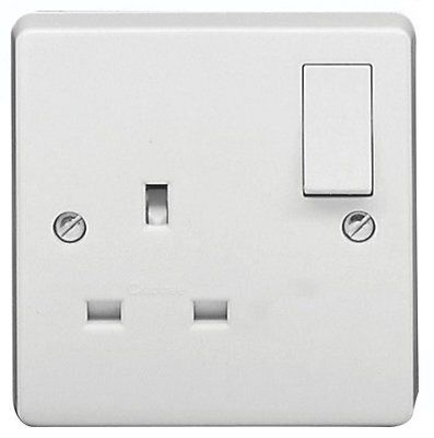 Crabtree White Single 13A Switched Socket | Tradepoint 
