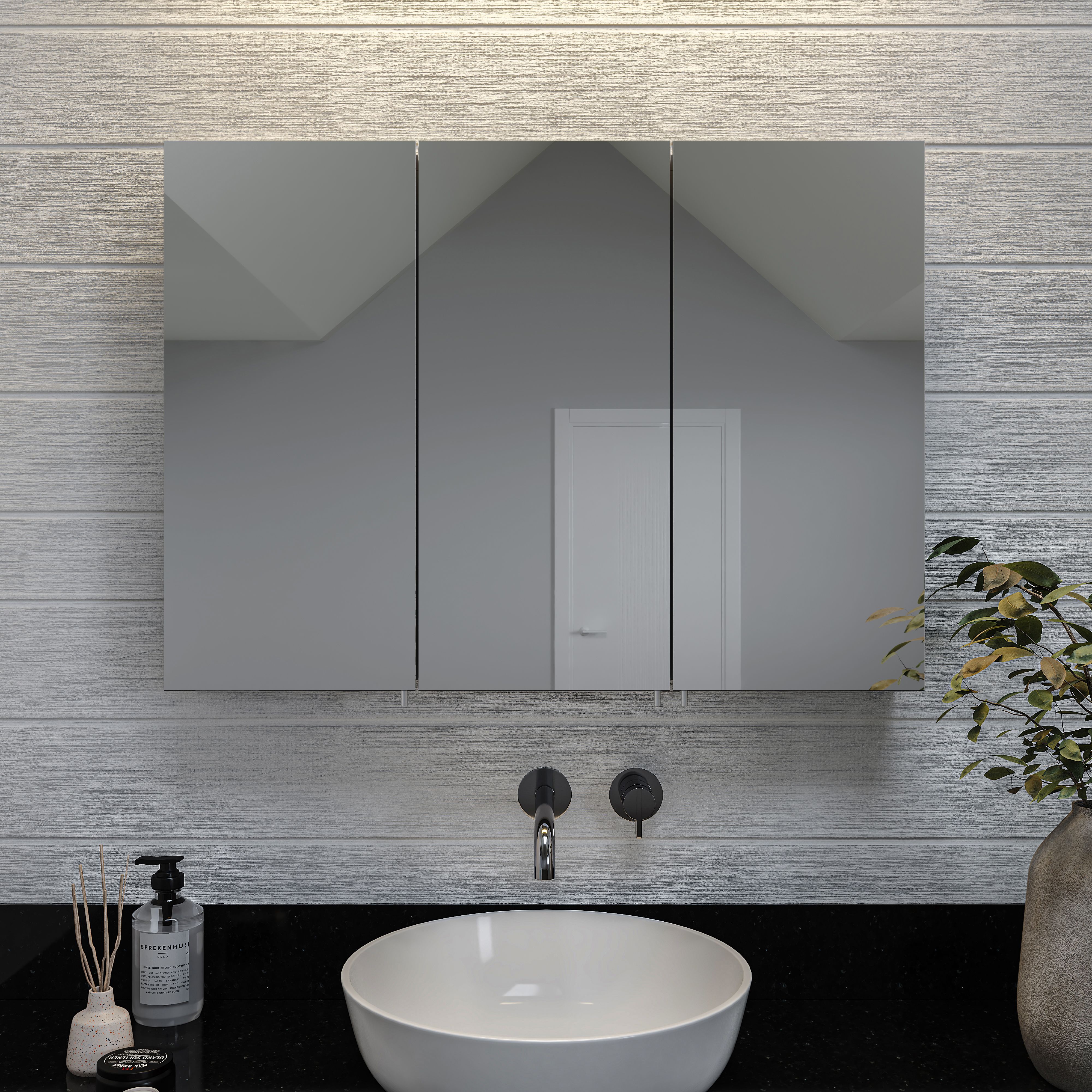 Croydex Brantley Triple Bathroom Wall cabinet With 3 mirror doors (H)660mm (W)914mm