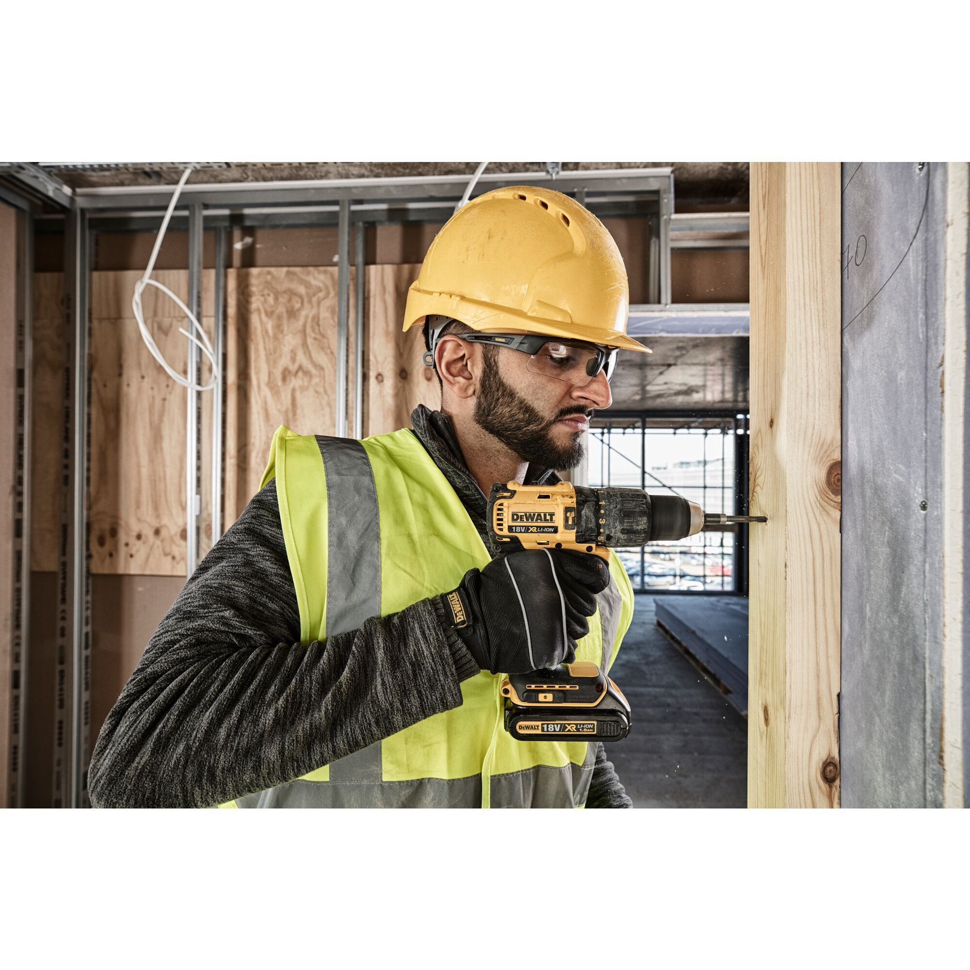DeWalt 18V Li-ion XR Cordless Combi drill & impact driver (2 x 2Ah) - DCK2060D2T-BQGB