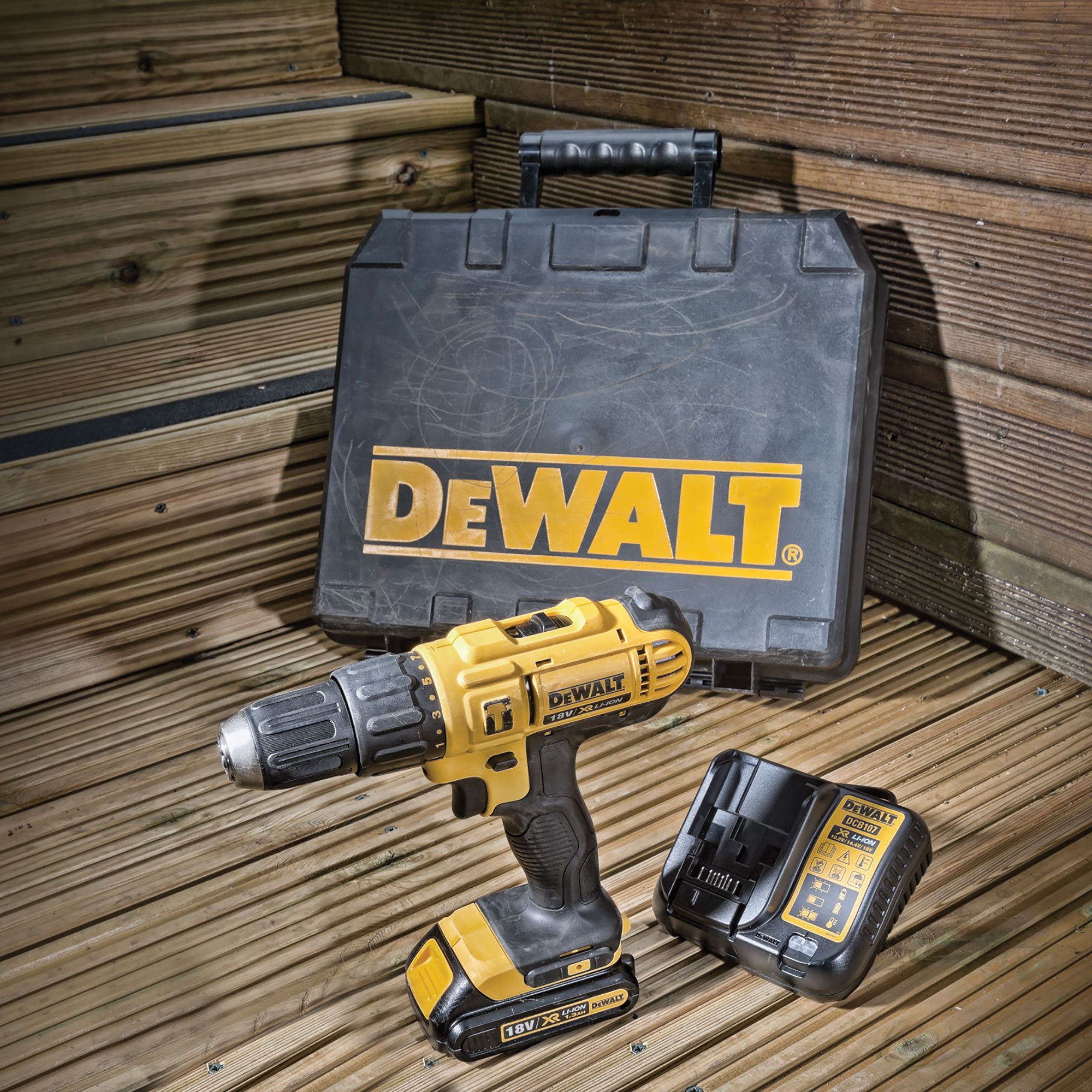 DeWalt XR 18V 1 x 1.3 Li-ion Brushed Cordless Combi drill DCD776C1-GB