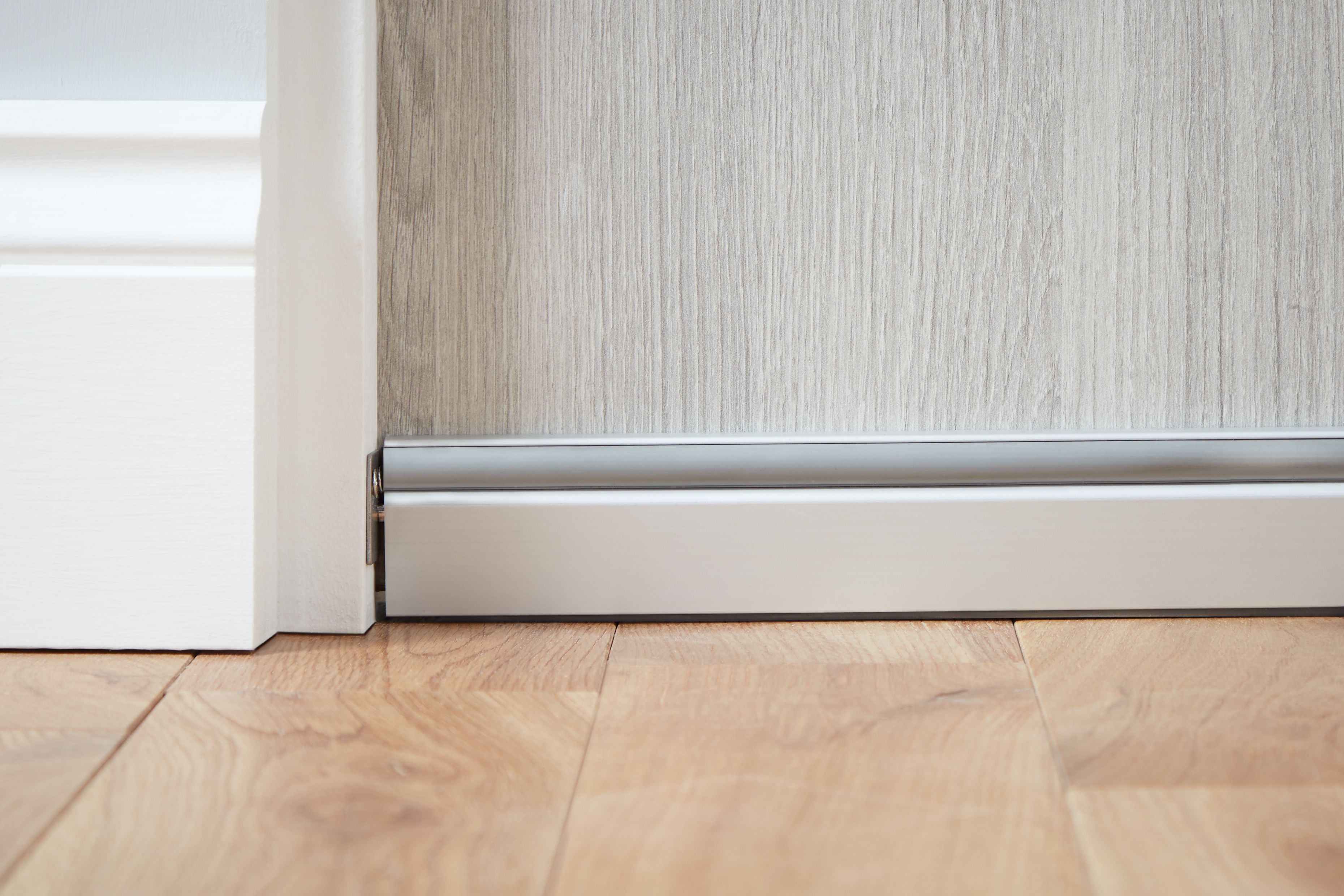 Diall White Aluminium Rubber Self Adhesive Draught Excluder L 0 93m Tradepoint