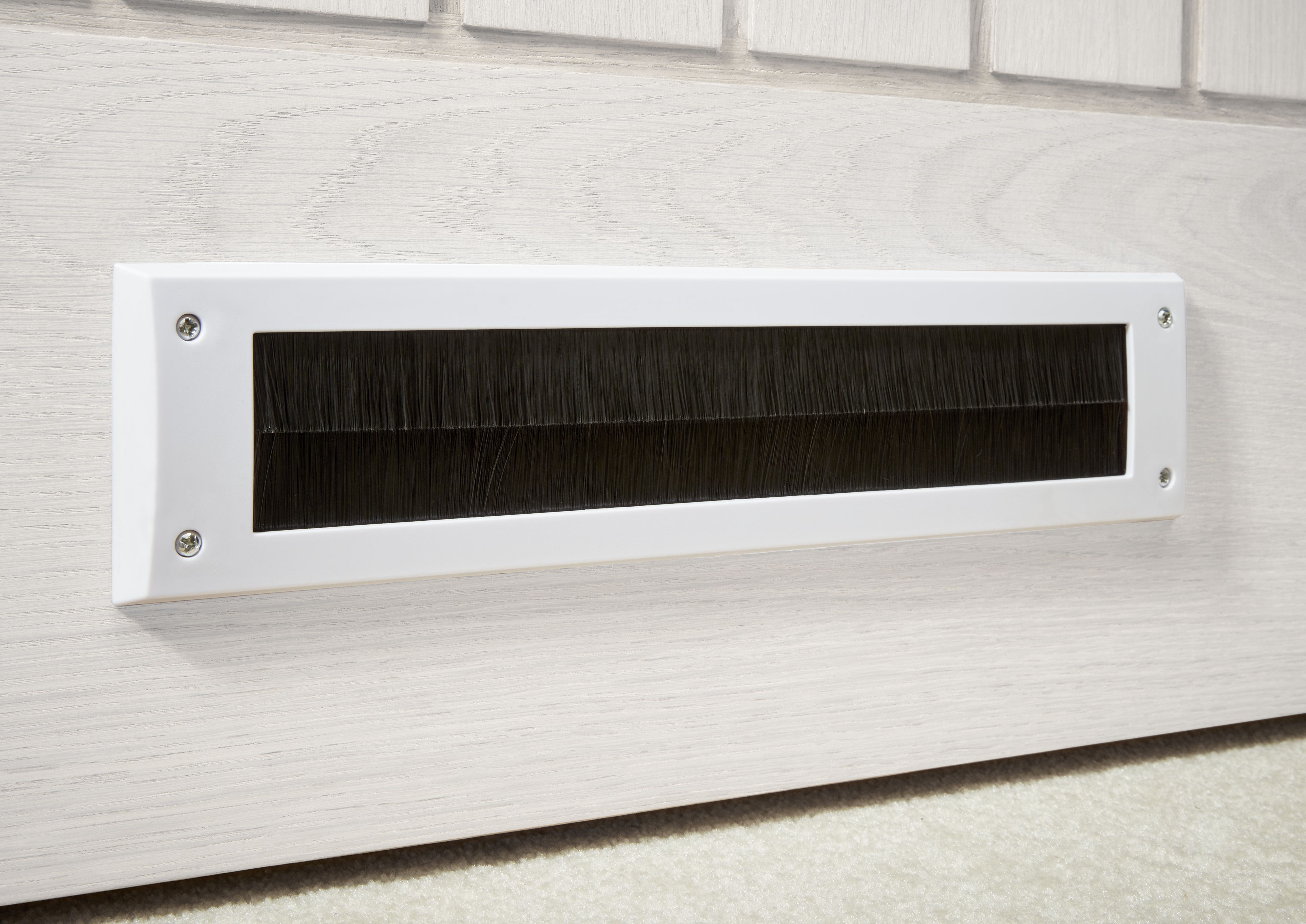 Diall White Letterbox draught excluder, (H)80mm (W)342mm