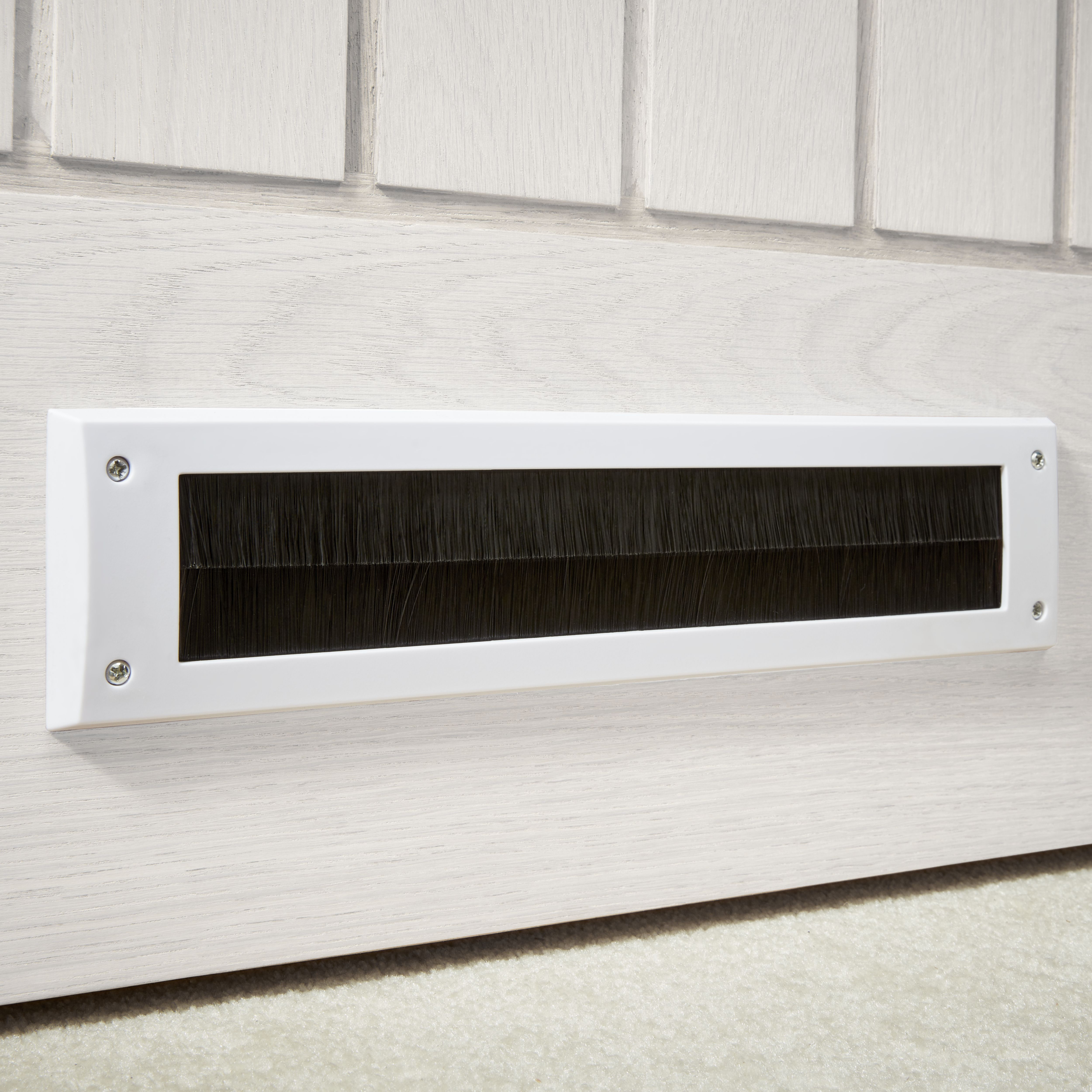 Diall White Letterbox draught excluder, (H)80mm (W)342mm