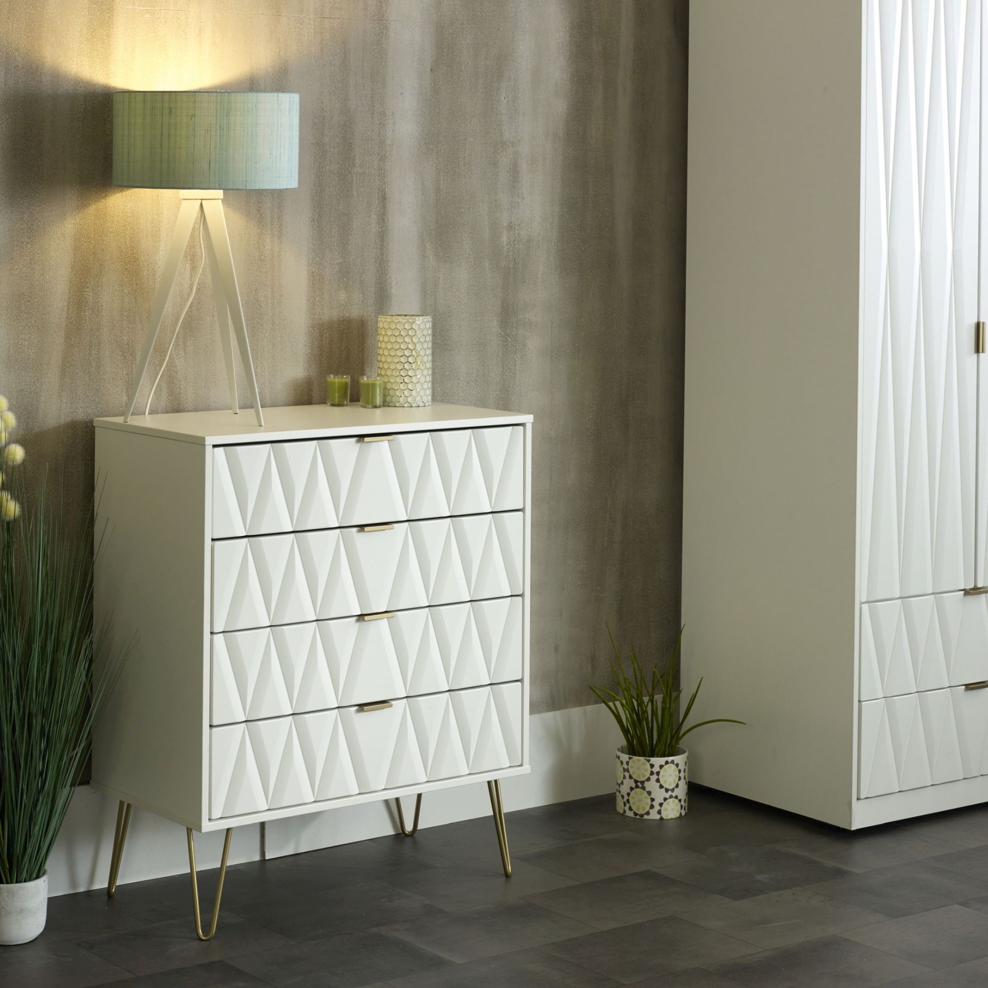 Diamond Ready assembled Matt white 4 Drawer Chest of drawers (H)885mm (W)765mm (D)415mm