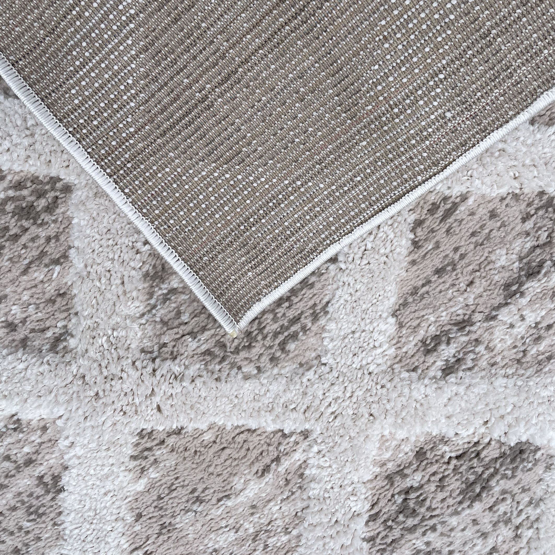 Diamond Shaggy Natural Woven effect Medium Rug, (L)170cm x (W)120cm