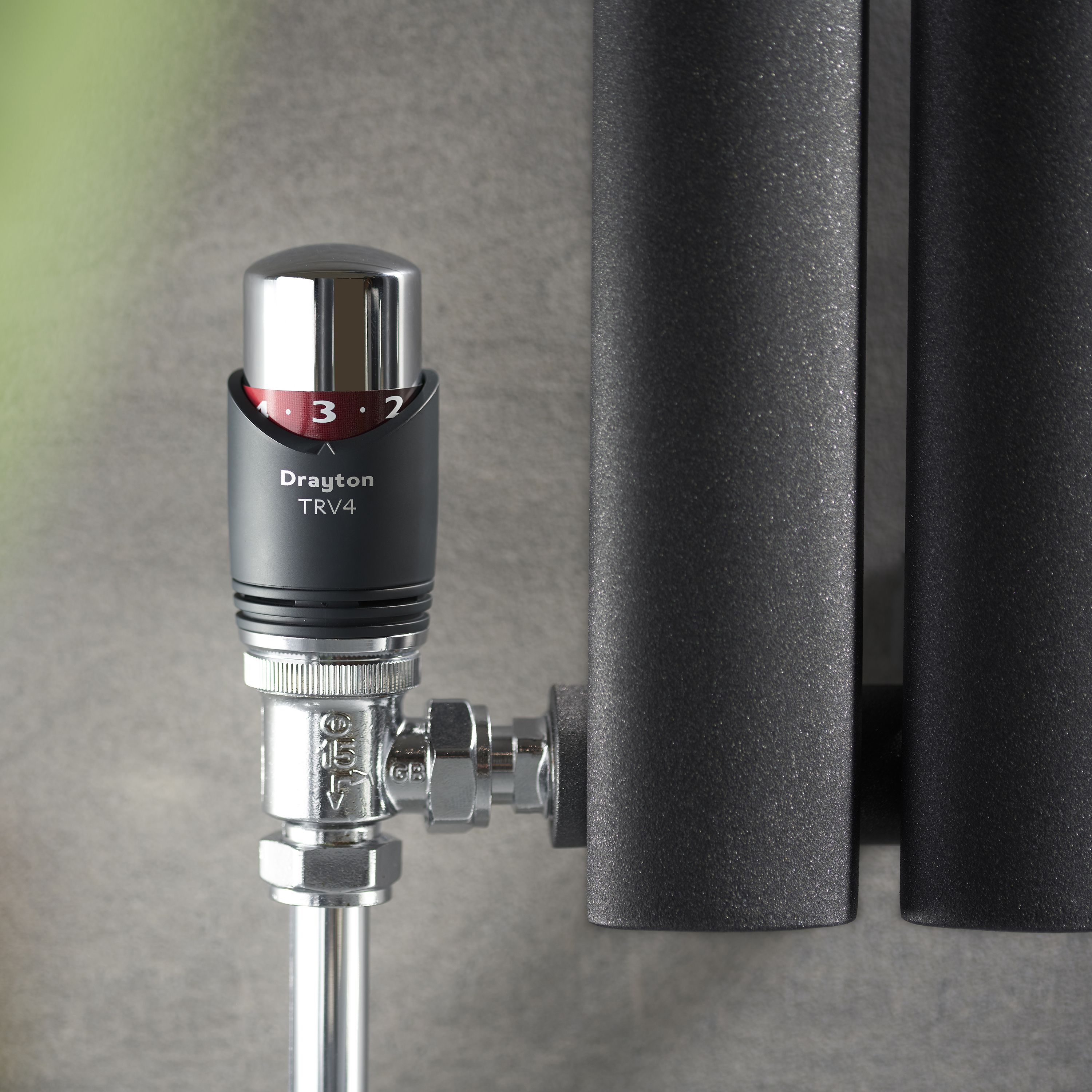 Drayton 07 05 211 Anthracite/chrome Straight Thermostatic Radiator valve & lockshield (Dia)15mm