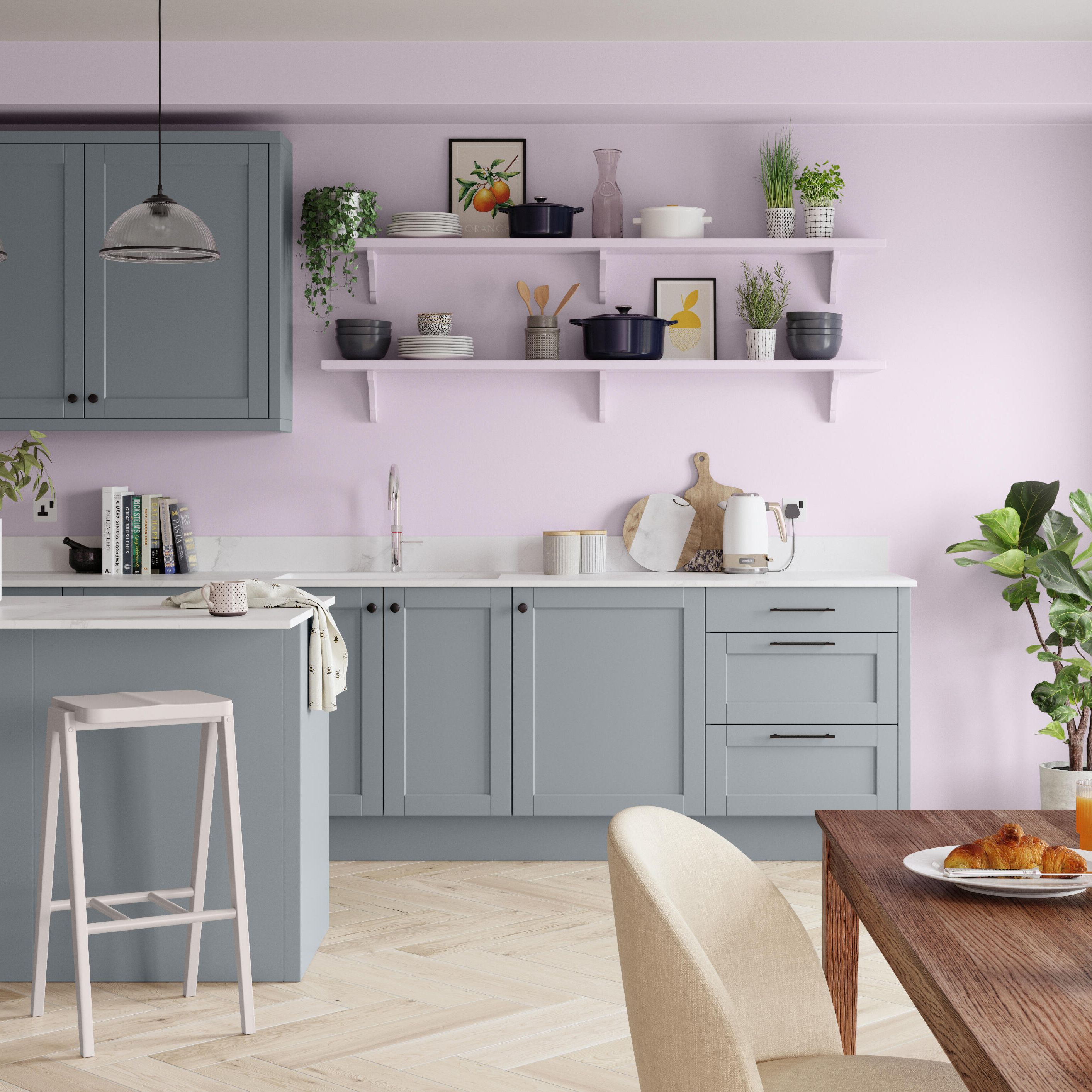 Dulux Walls & ceilings Pretty pink Silk Emulsion paint, 5L