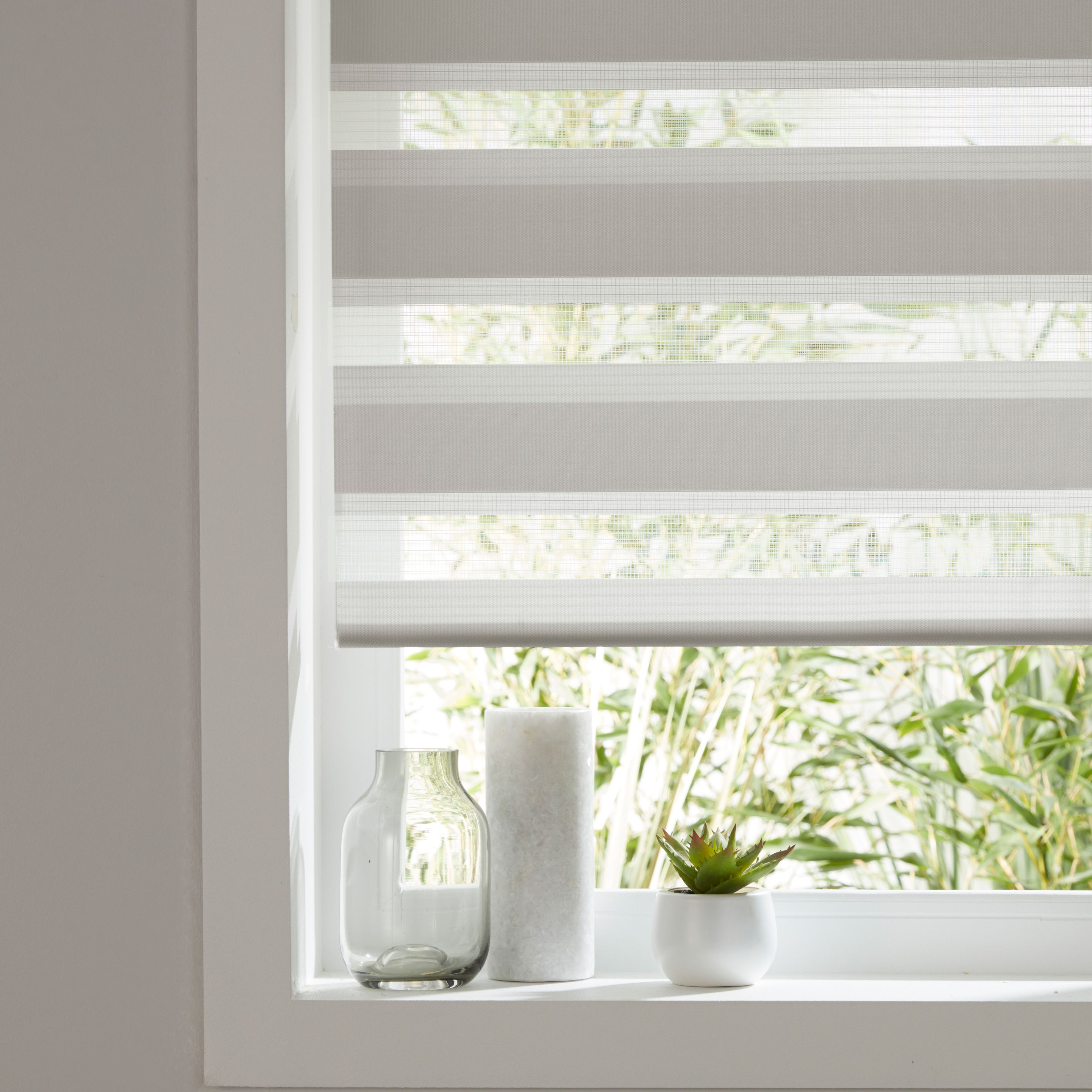 Elin Corded Linen Striped Day & night Roller blind (W)120cm (L)180cm
