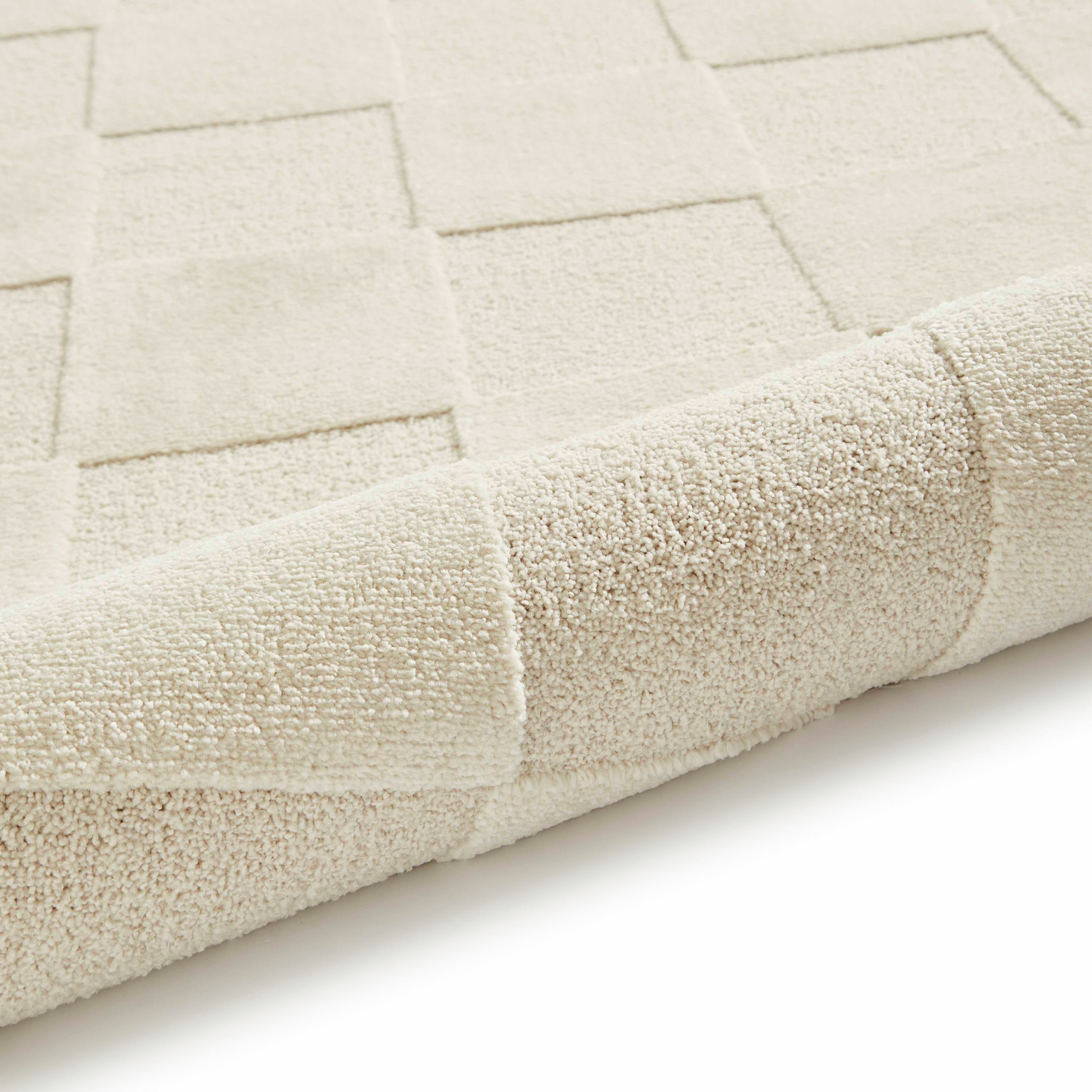 Elio Beige Checkerboard 3D effect Medium Rug, (L)170cm x (W)120cm