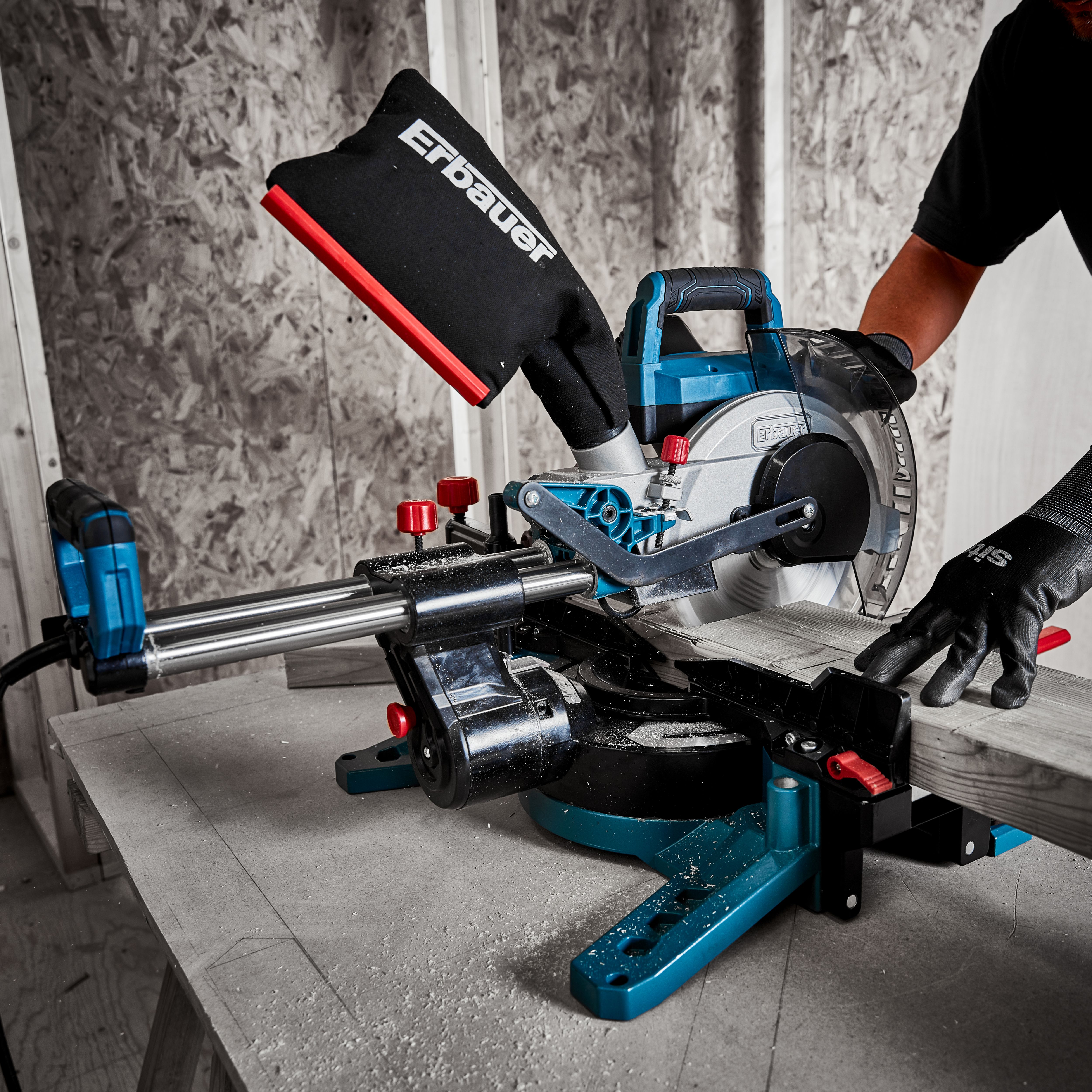 Erbauer 24v 2025 cordless mitre saw