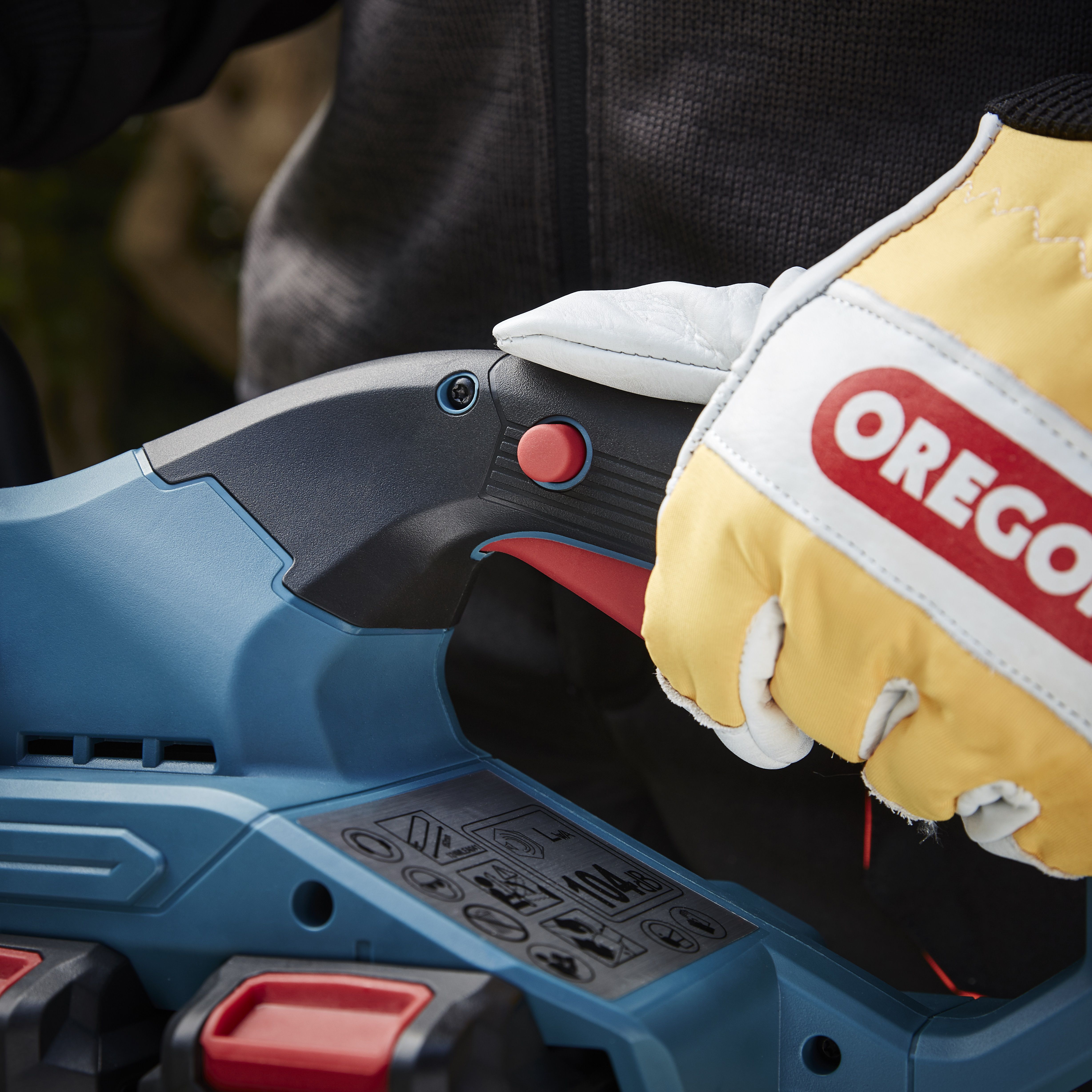 Erbauer ECSG18-Li 18V Cordless 300mm Chainsaw