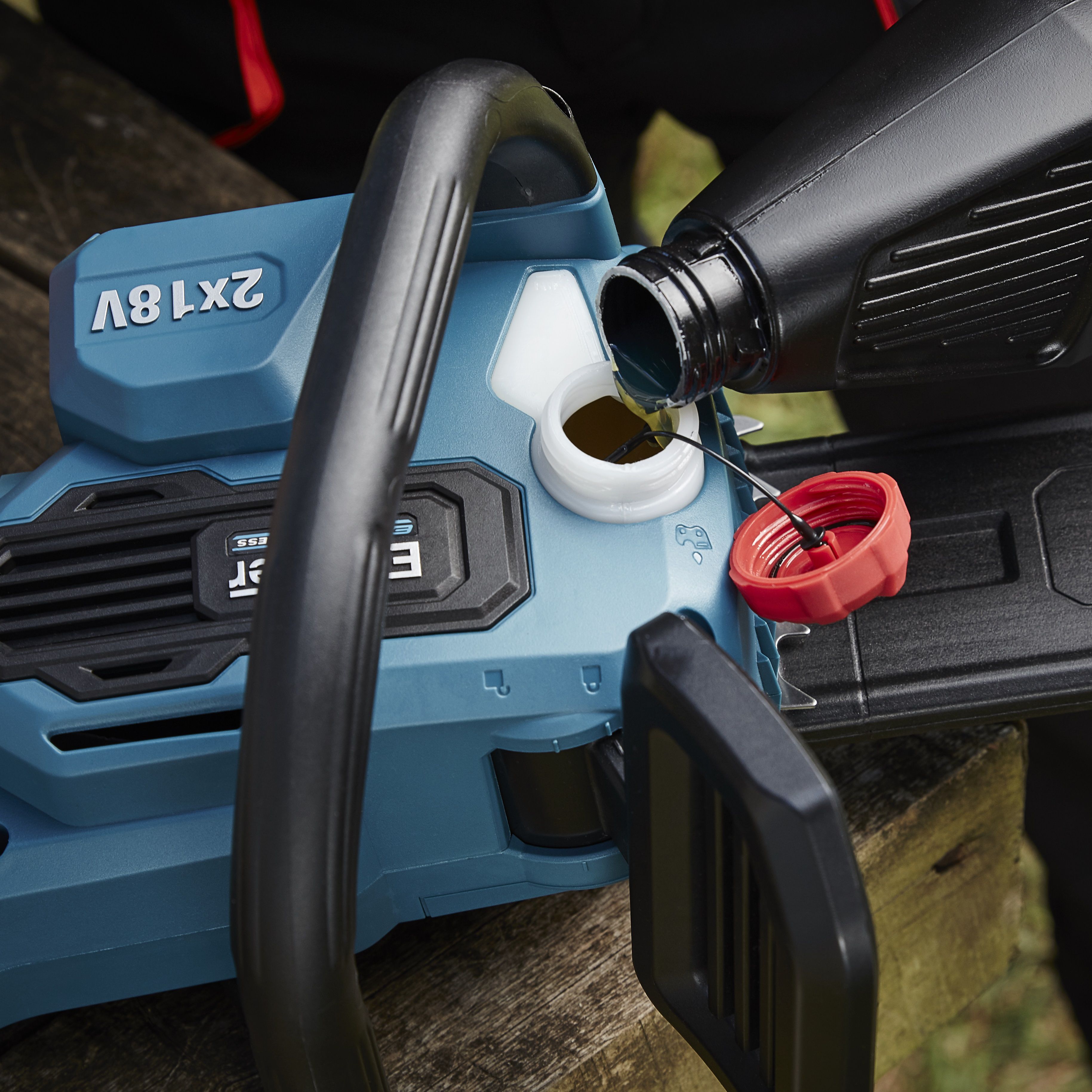 Erbauer ECSG18-Li 18V Cordless 300mm Chainsaw