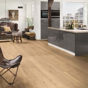 Eurohome Thames Natural Oak effect Laminate Flooring, 2.26m²