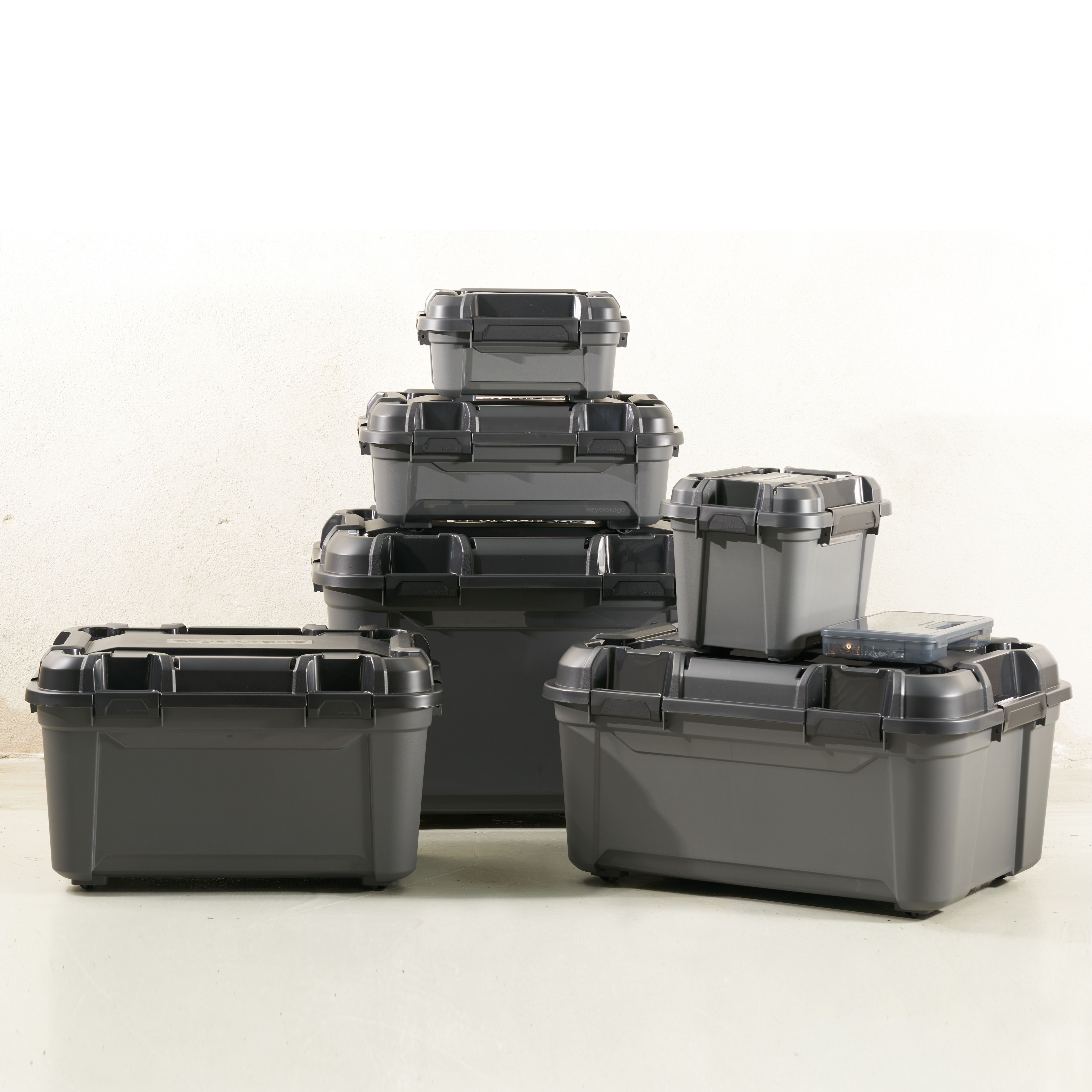 Ezy Storage Bunker tough Heavy duty Black 31L Medium Stackable Wheeled Storage box with Lid
