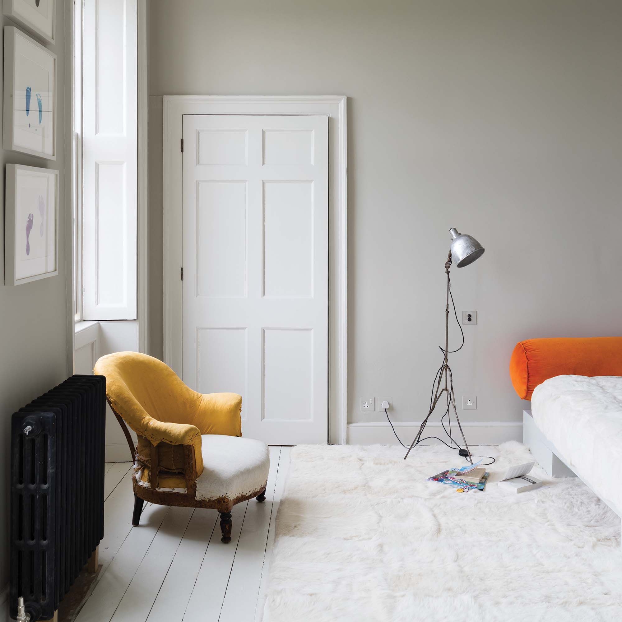 Farrow & Ball Modern Skimming Stone No.241 Eggshell Paint, 750ml