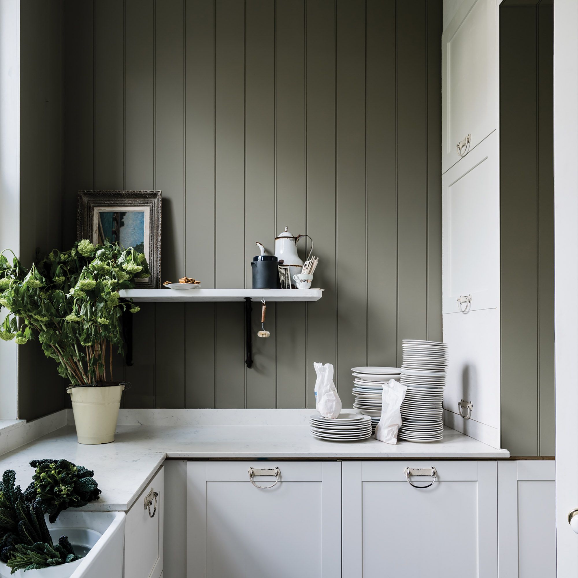 Farrow & Ball Modern Treron No.292 Eggshell Paint, 750ml
