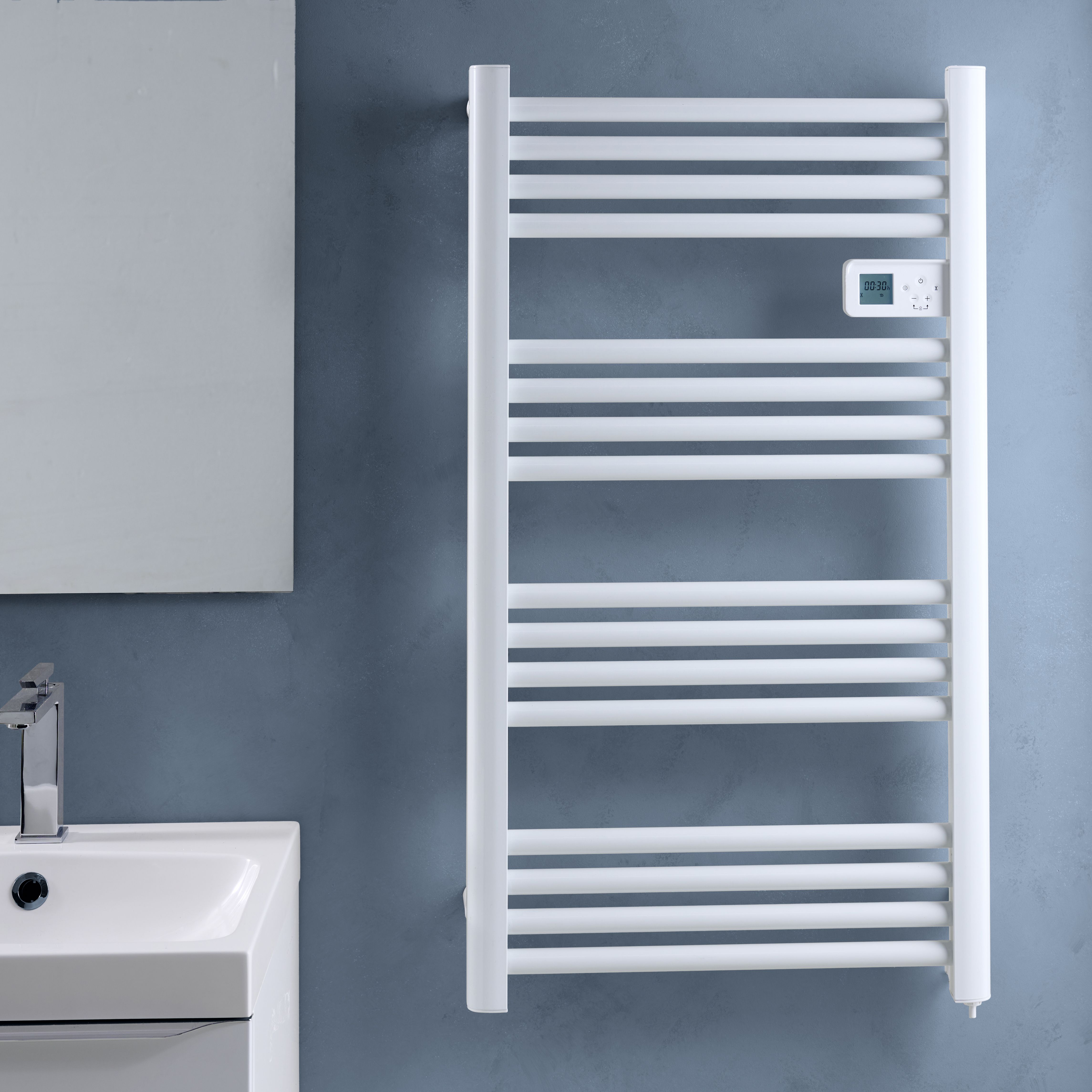 Flomasta Aruna White Electric Flat Towel warmer (W)540mm x (H)960mm