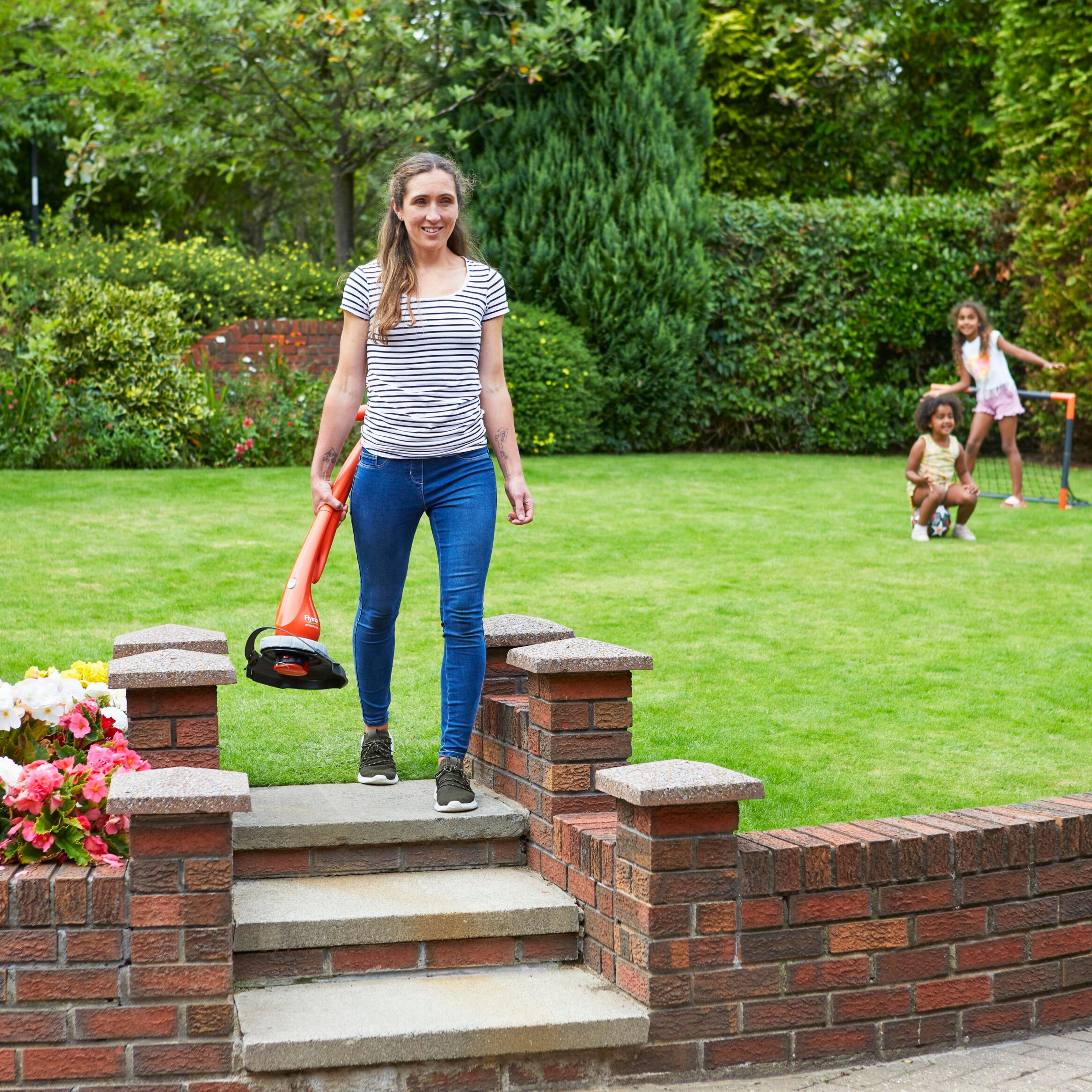 Flymo EasiTrim 250 18V 250mm Cordless Grass trimmer