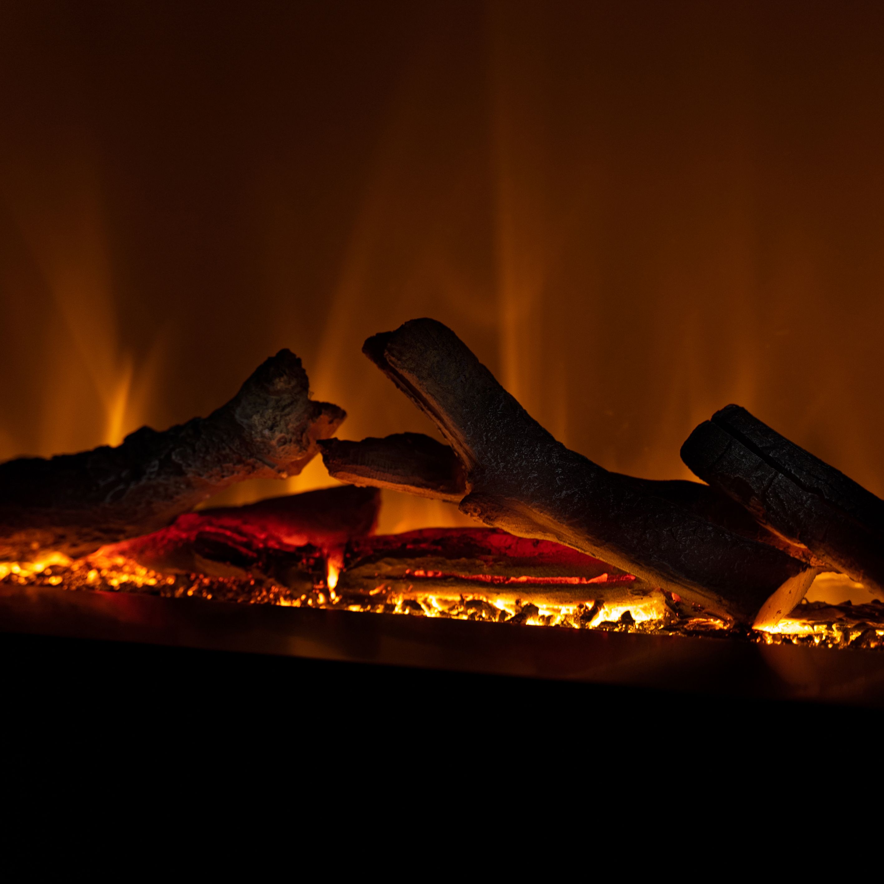 Focal Point Rivenhall 2kW Gloss Black Electric Fire
