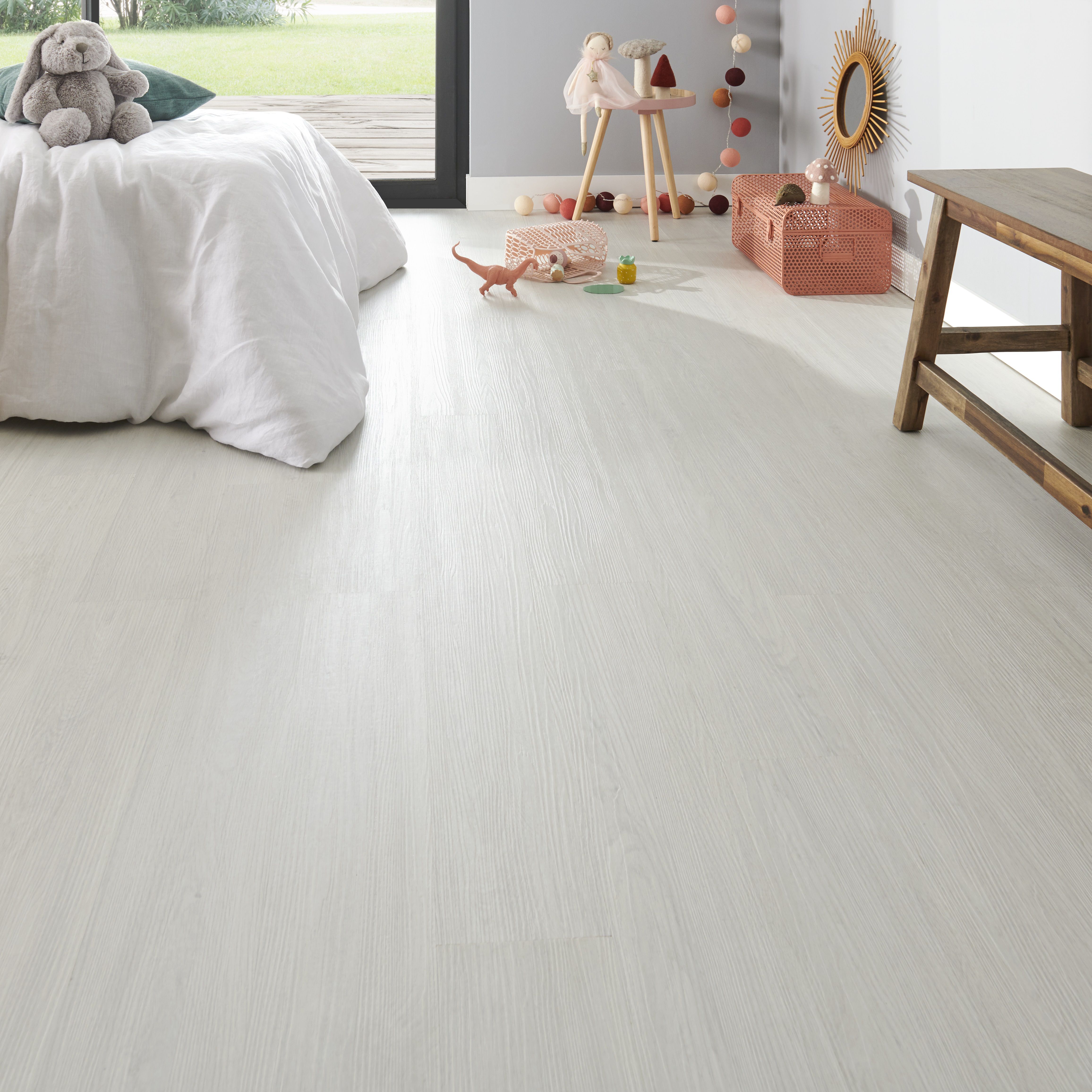 Folk White oak Wood effect Click flooring Pack of 16