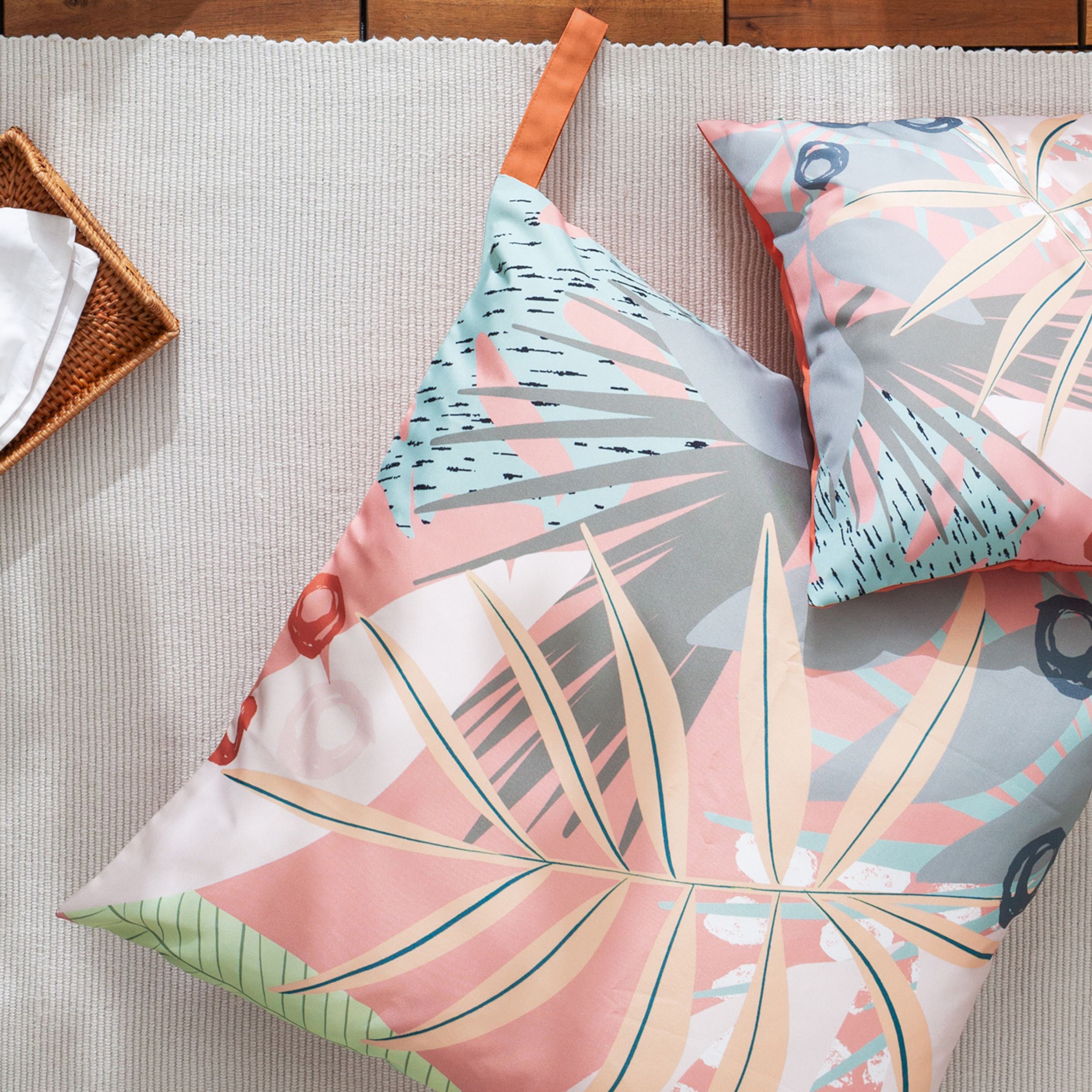 furn. Multi Leaf Outdoor Floor cushion, (L)70cm x (W)70cm