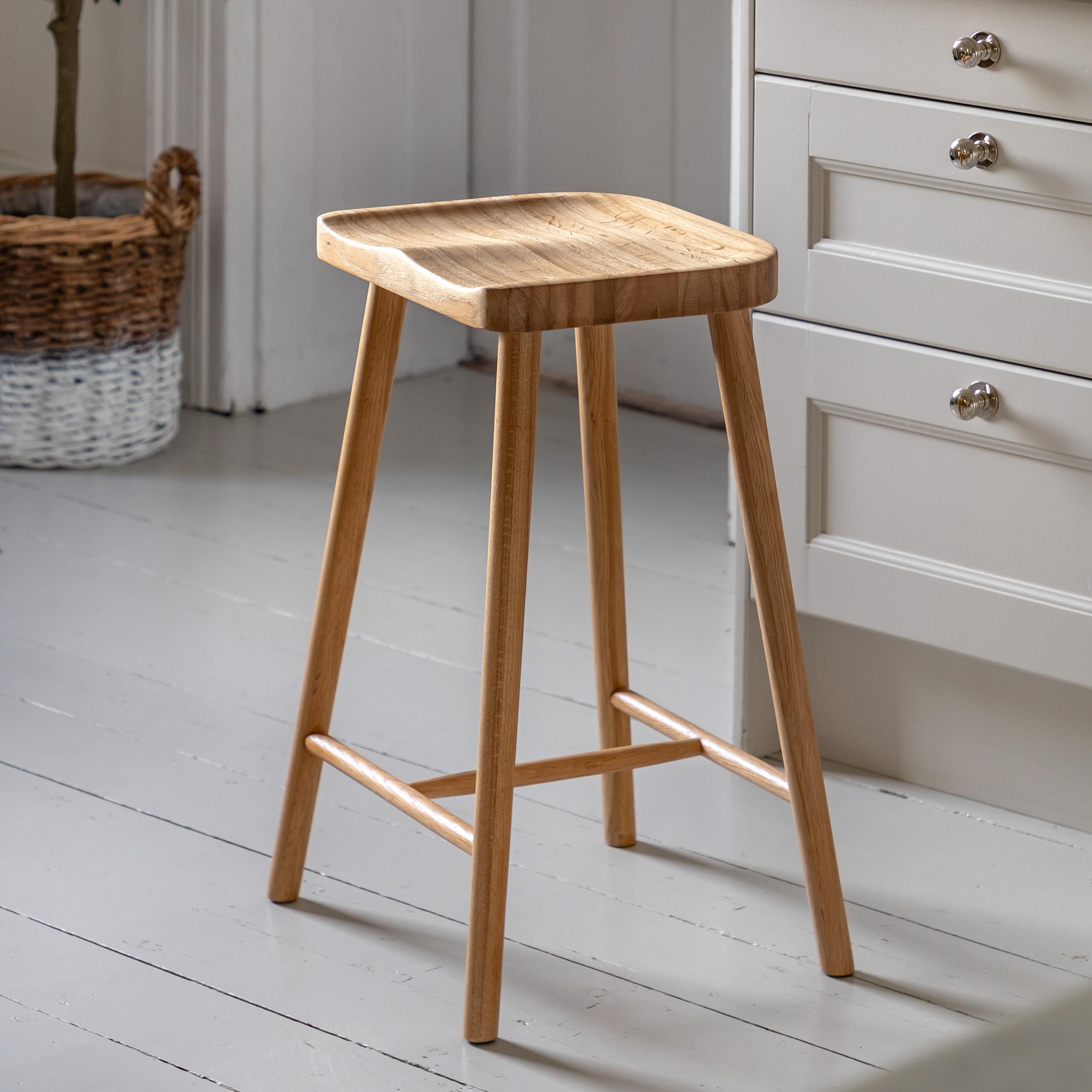 Gallery™ Graciano Oak Solid wood Bar stool