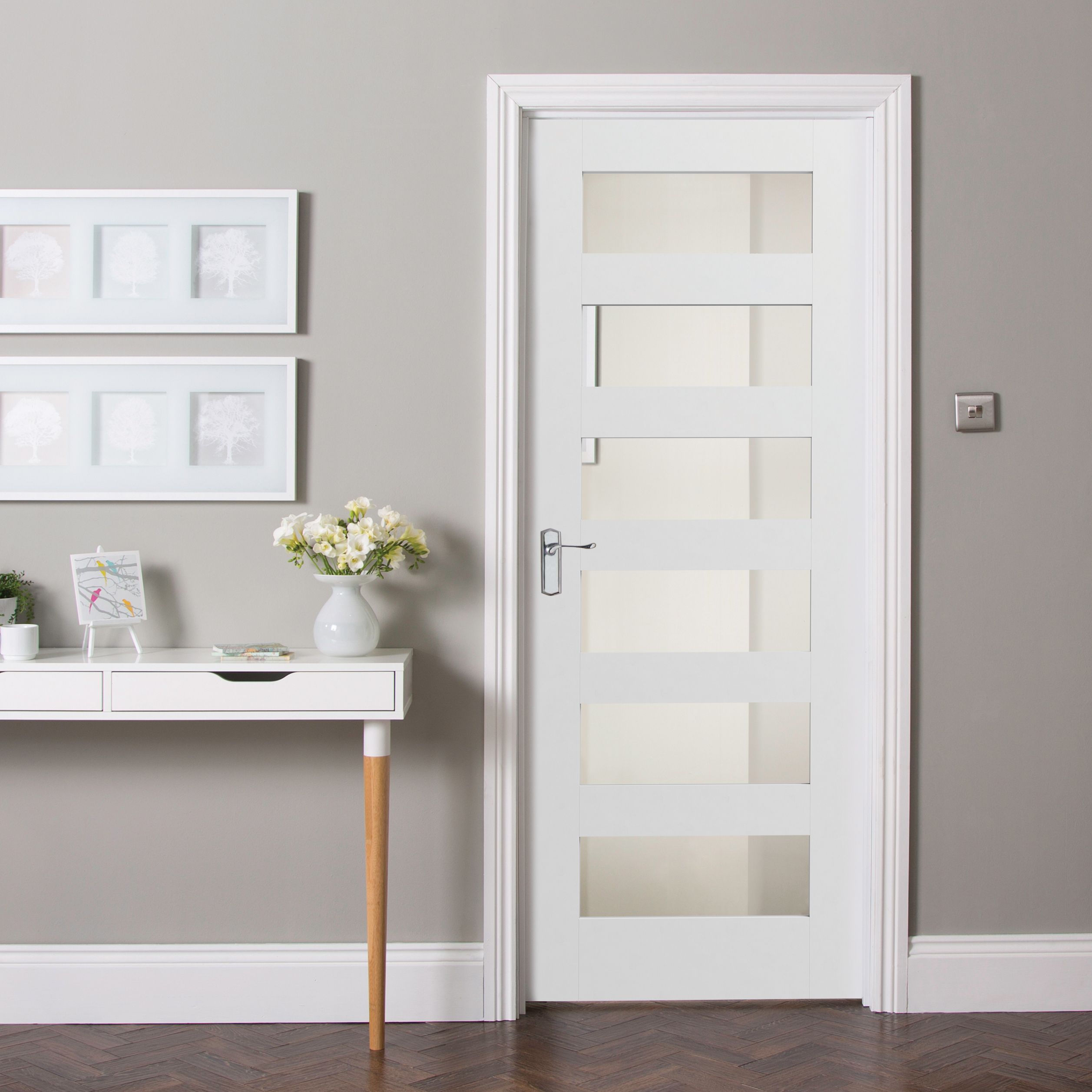Geom 6 panel 6 Lite Clear Glazed Shaker White Internal Door, (H)1981mm (W)762mm (T)35mm