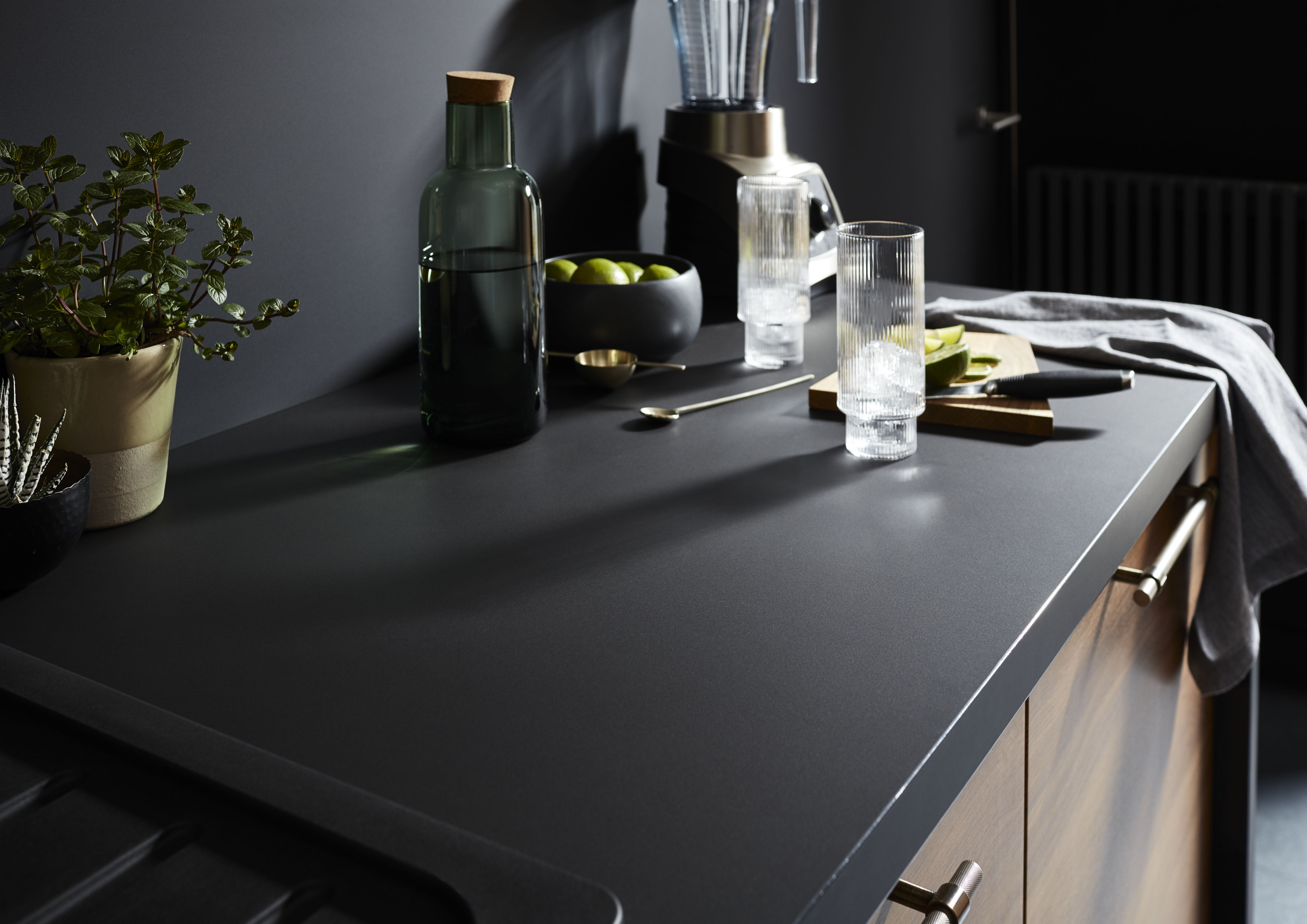 GoodHome 38mm Super matt Black Chipboard & laminate Square edge Kitchen Worktop, (L)3000mm