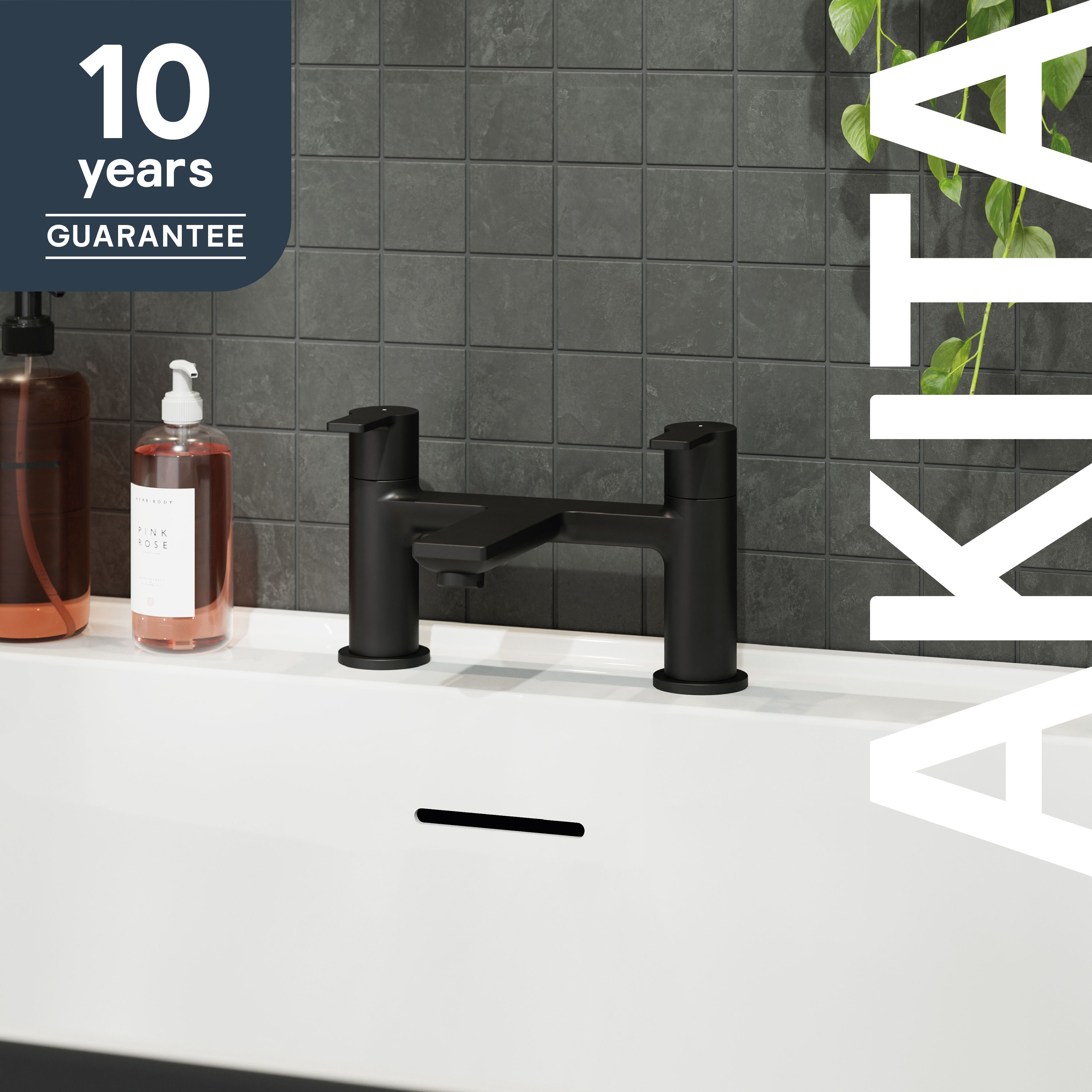 GoodHome Akita Matt Black Deck-mounted Manual Single Bath Filler Tap
