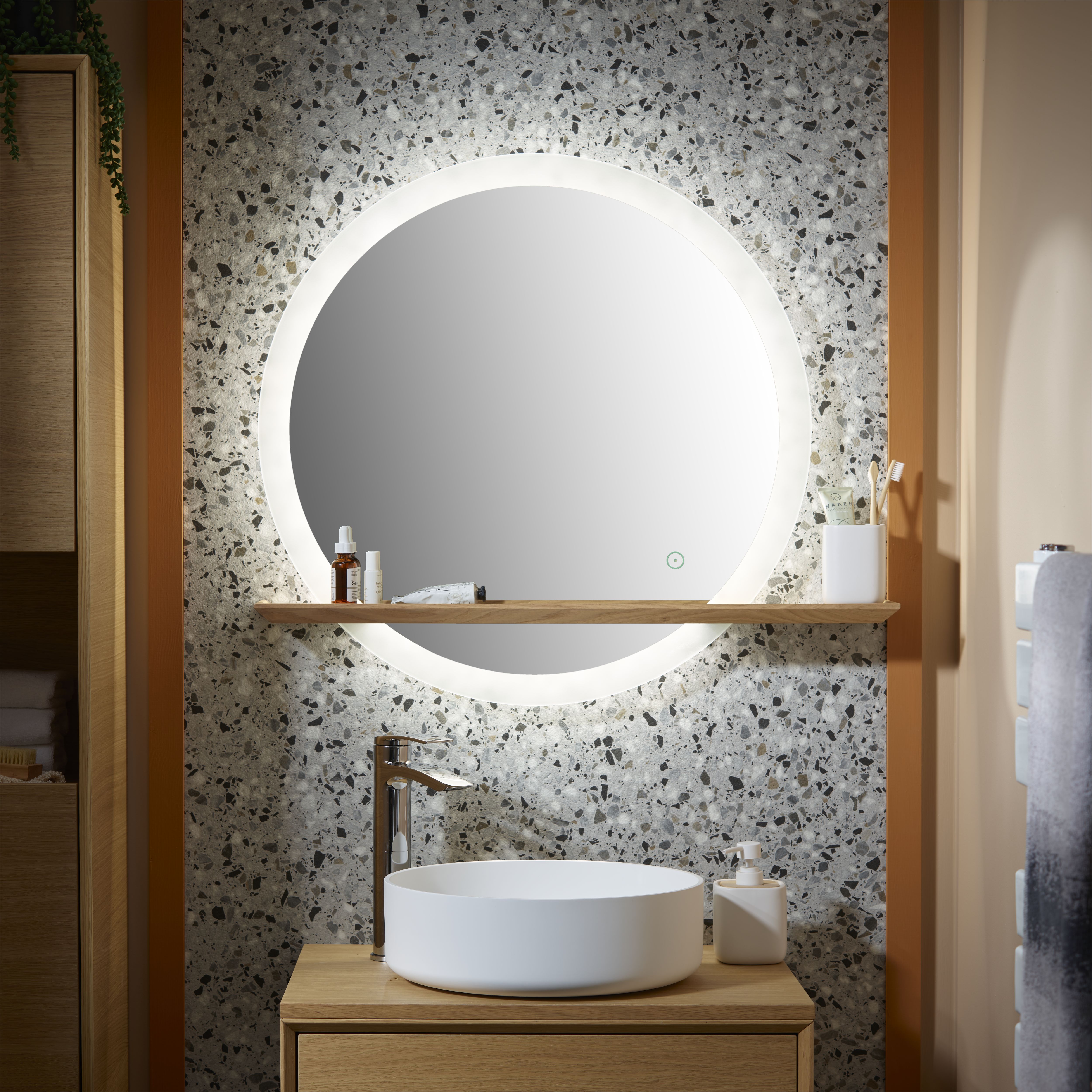 GoodHome Avela Oak Circular Wall-mounted Bathroom Illuminated Bathroom mirror (H)70cm (W)80cm