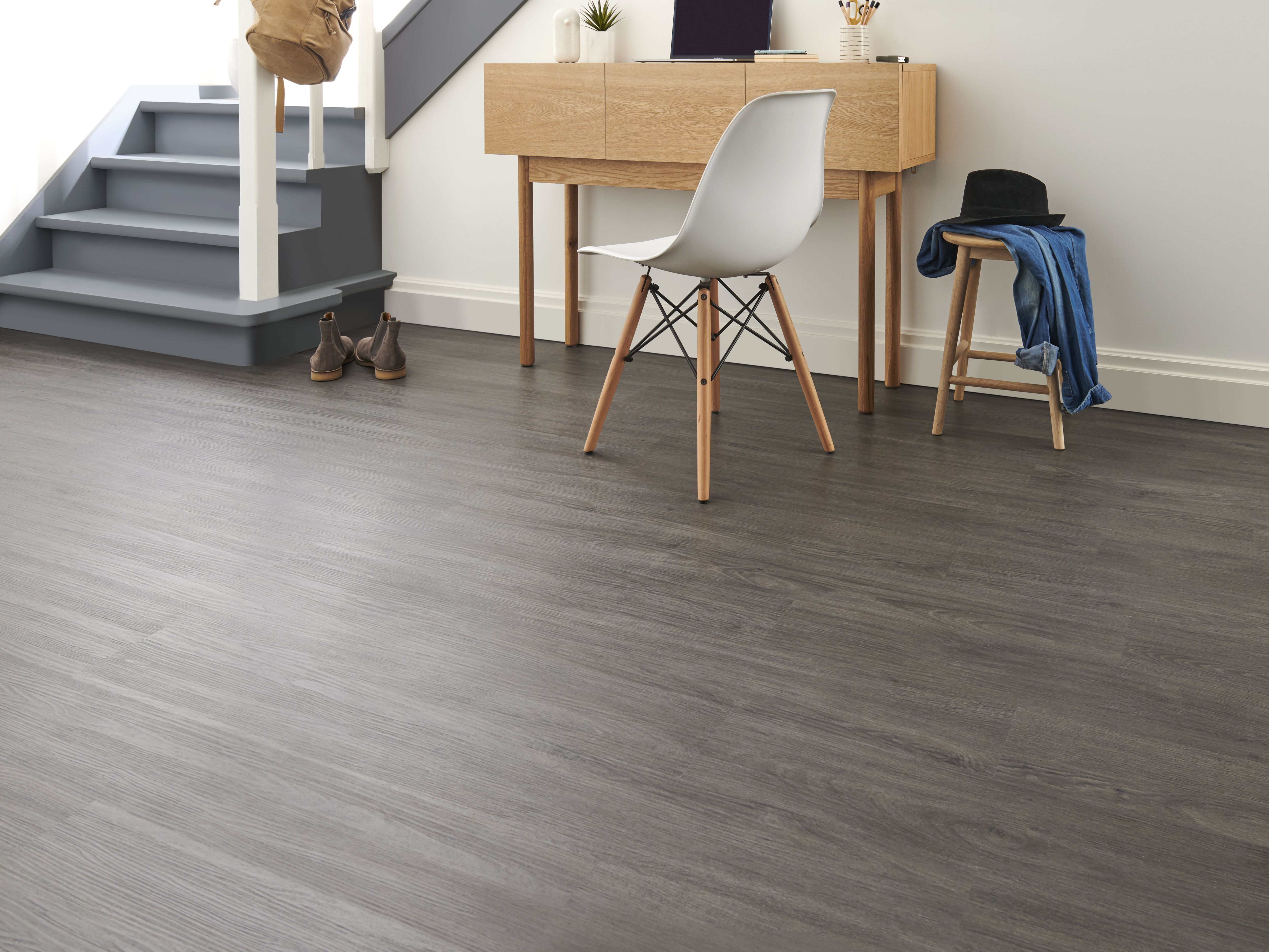 GoodHome Baila Dark grey Wood effect Click flooring Pack of 12