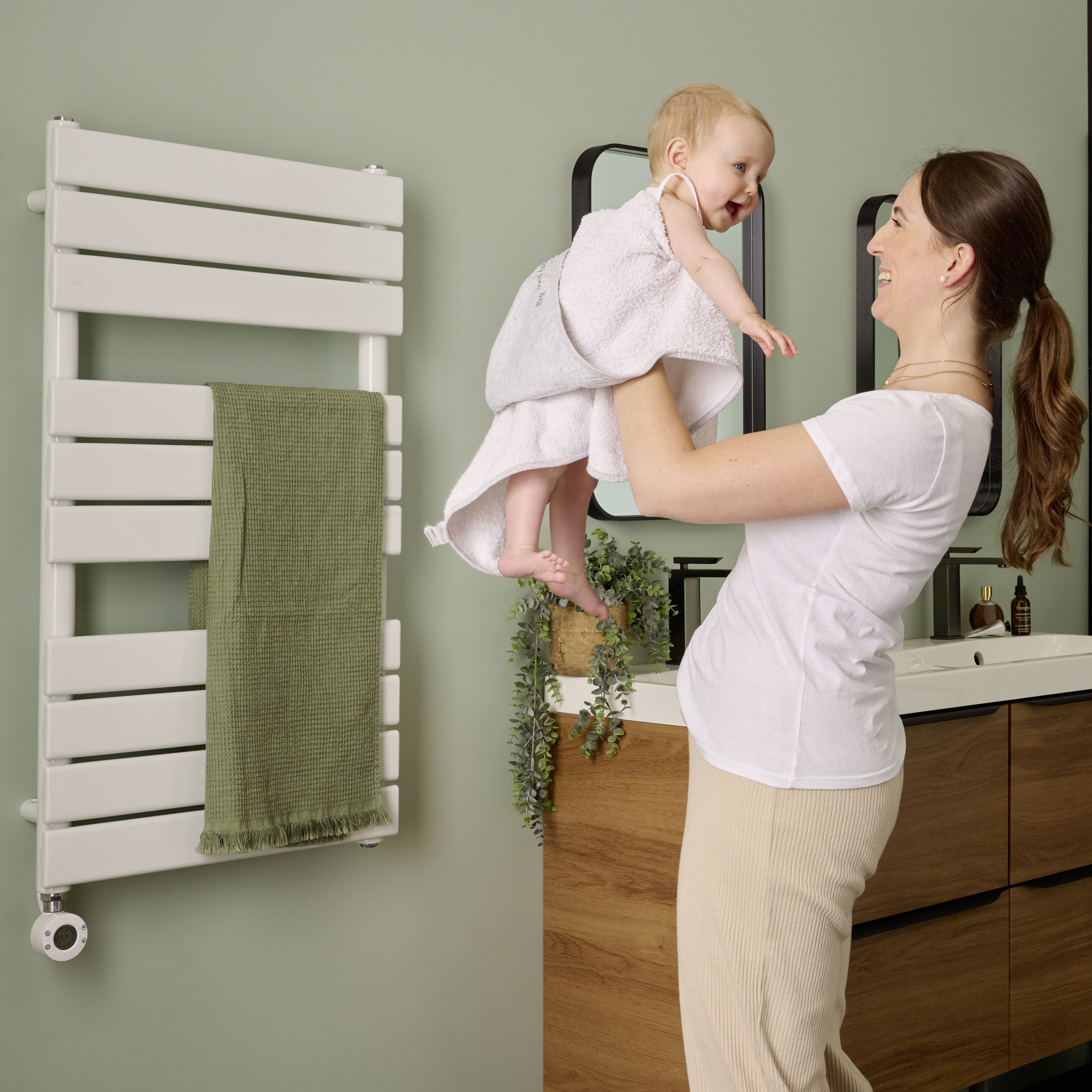 GoodHome Bezan White Electric Flat Towel warmer (W)500mm x (H)930mm