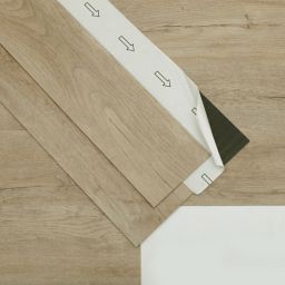 GoodHome Bossa Nova Natural Wood effect Luxury vinyl flooring tile, 0.97m² Pack of 7