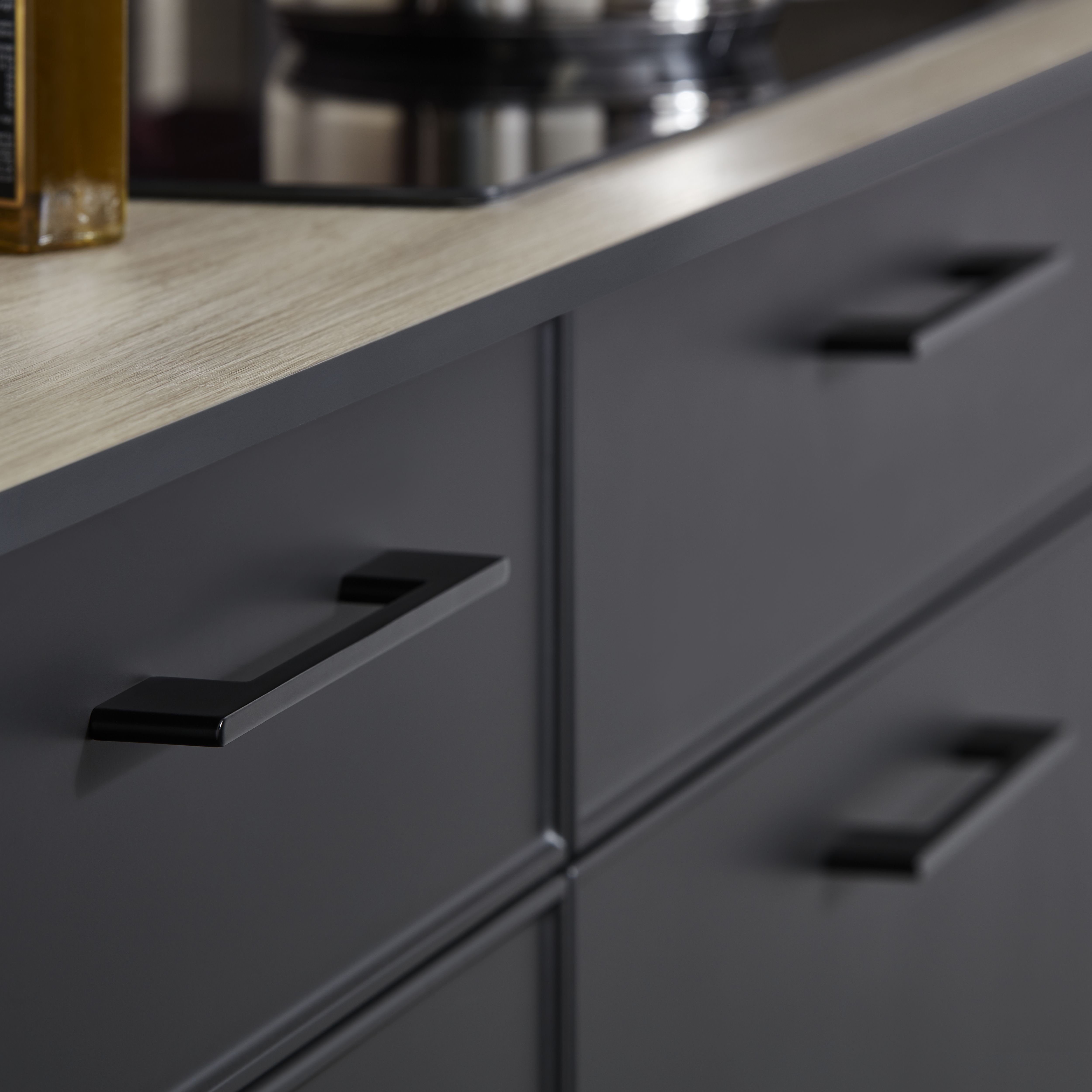 GoodHome Cacao Matt Black Kitchen cabinets Handle (L)22cm