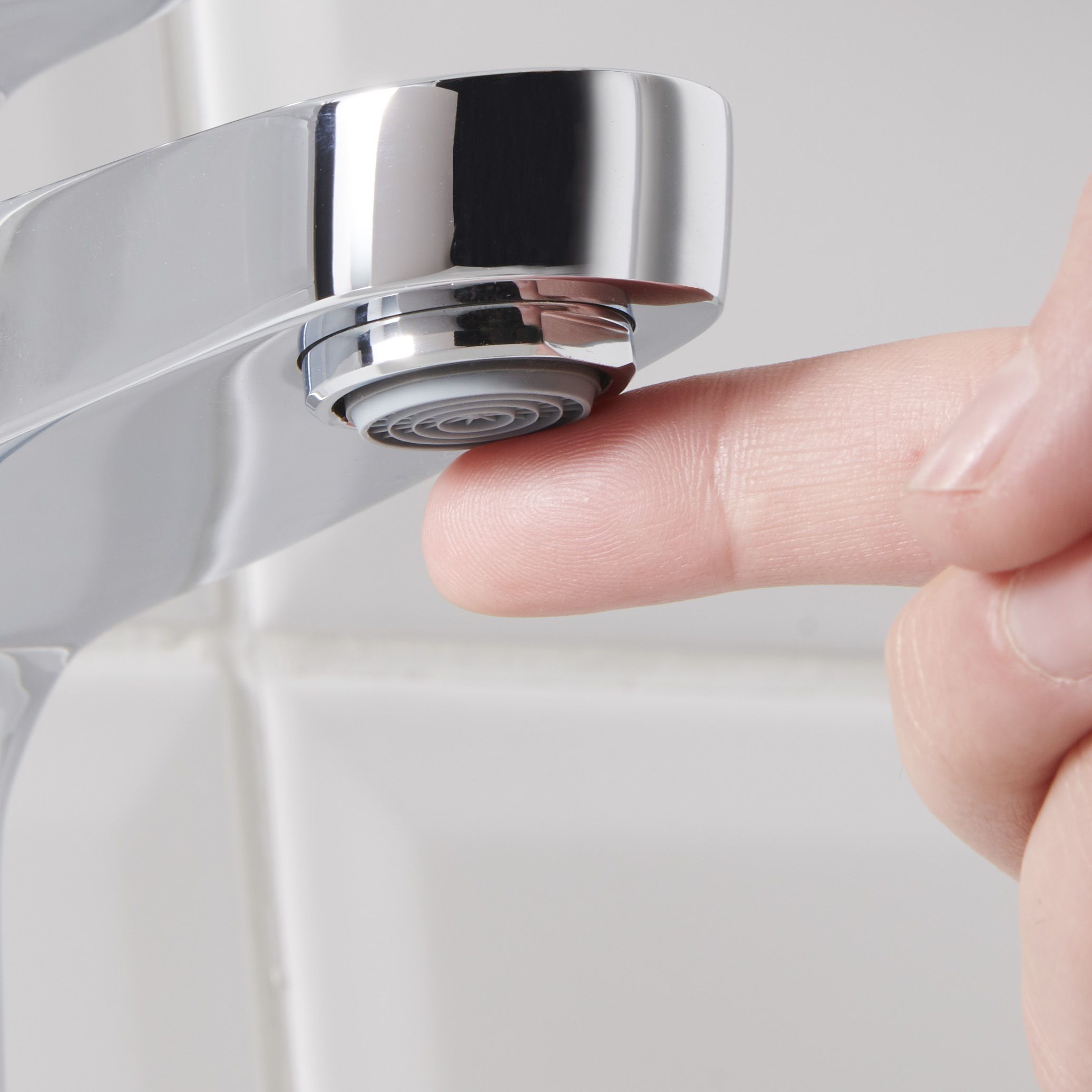 GoodHome Cavally Medium Gloss Chrome effect Round Deck-mounted Manual Basin Mono mixer Tap